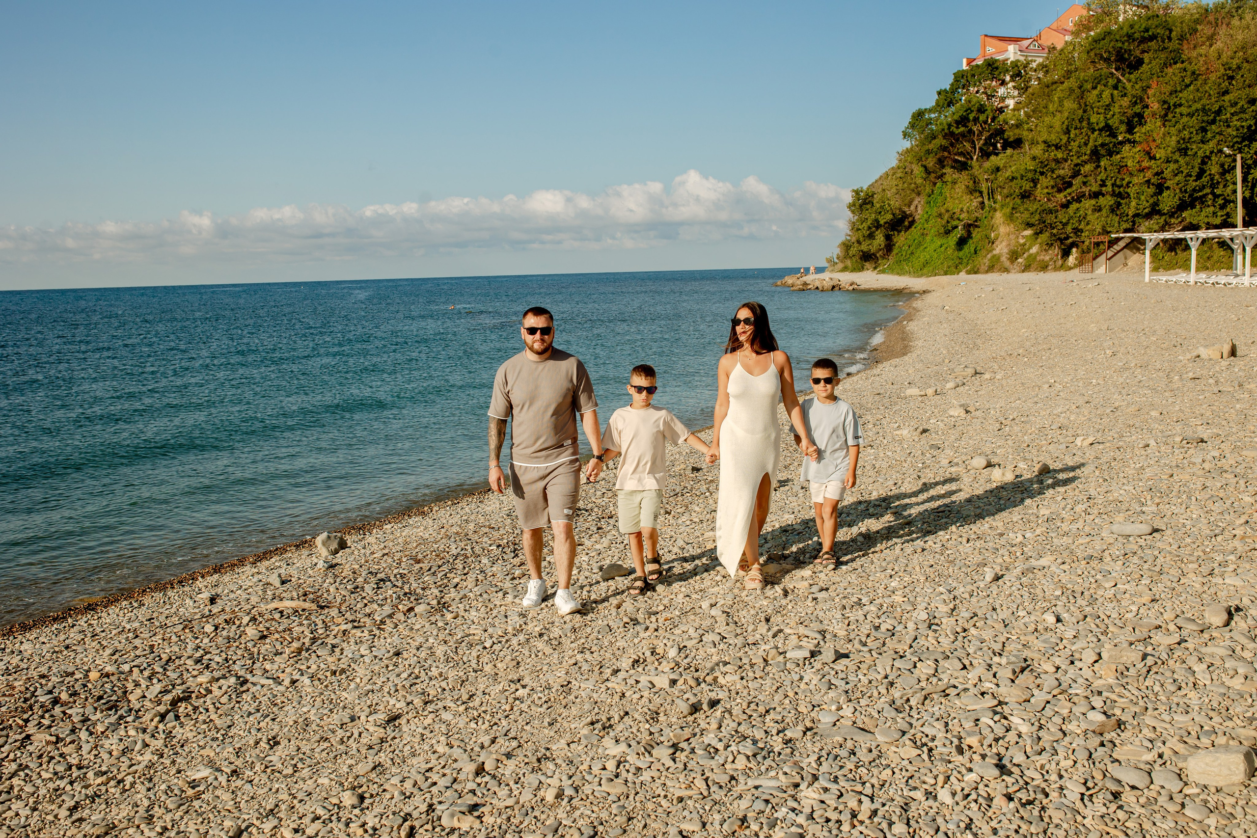 Анна и Сергей и Саша и Алексей. Фотограф в Геленджике, Архипо-Осиповке, Абрау-Дюрсо, Кринице Виктория