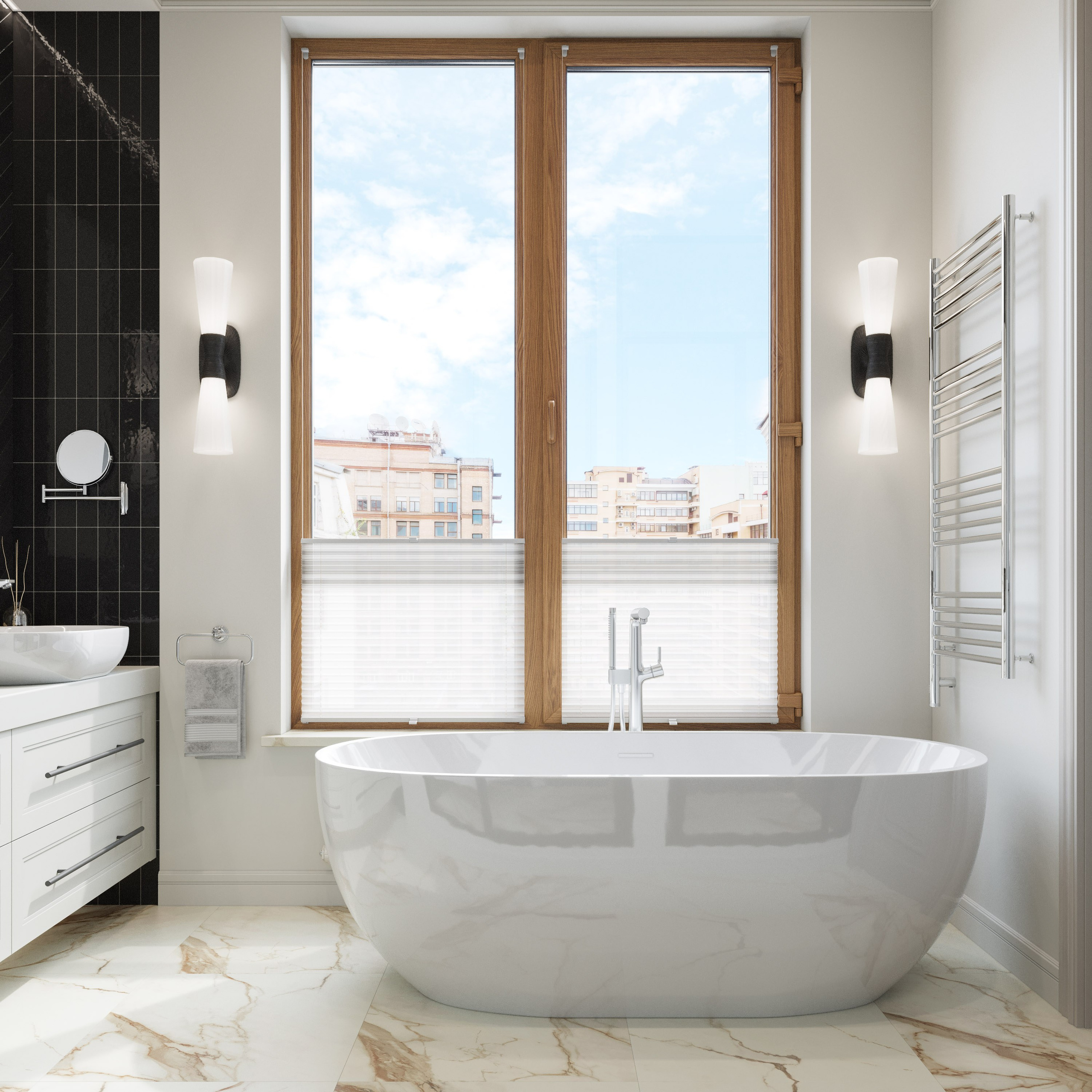 Роскошная ванная комната с отдельно стоящей ванной и хромированной фурнитурой