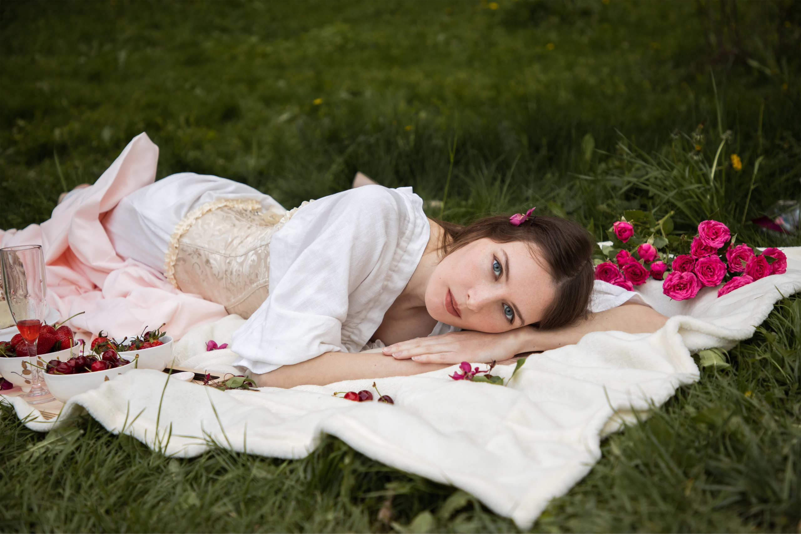 Пикник в розовых яблонях. Юлия Башкатова, сказочный фотограф, Москва