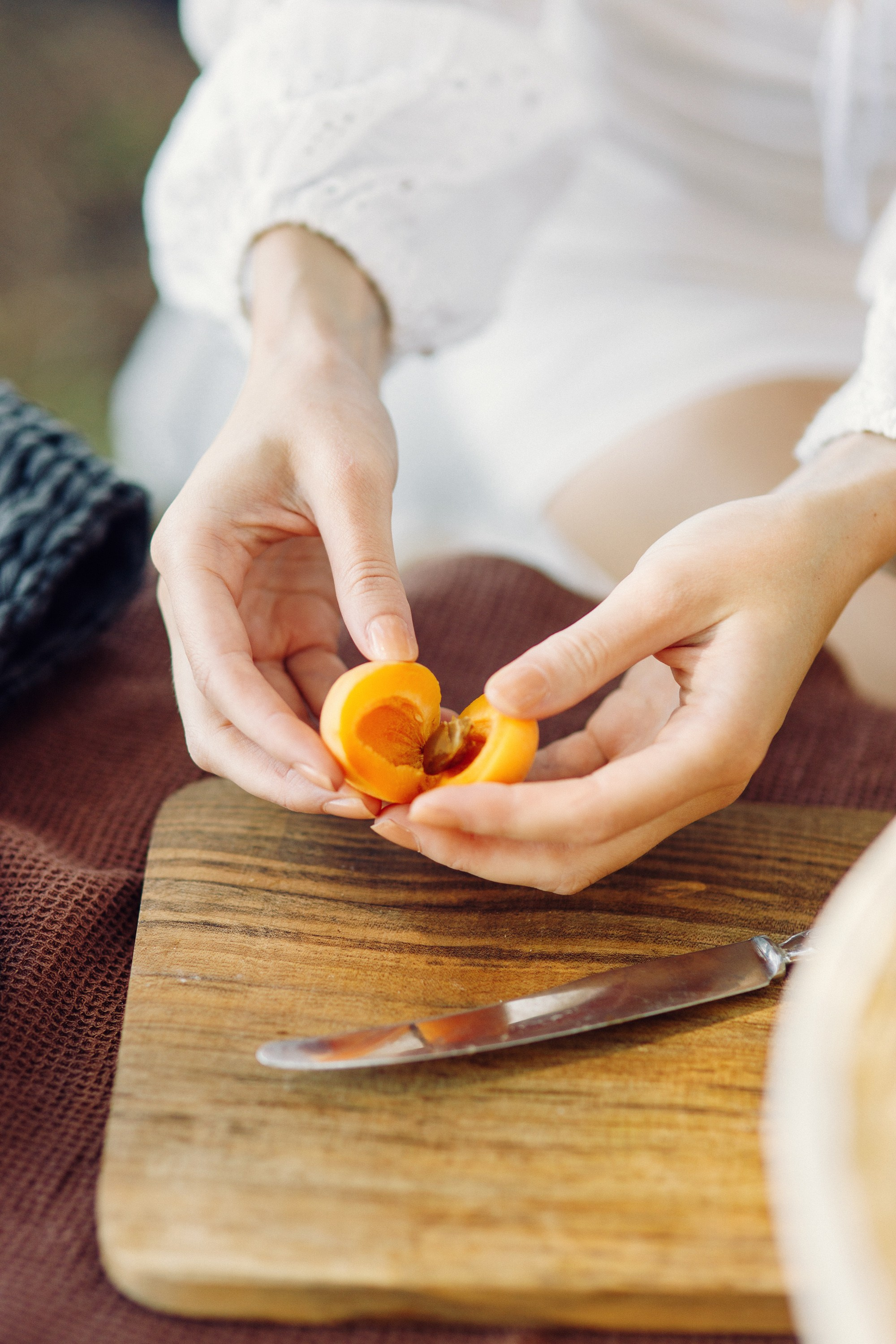 Фотосессия с абрикосами в Батуми
