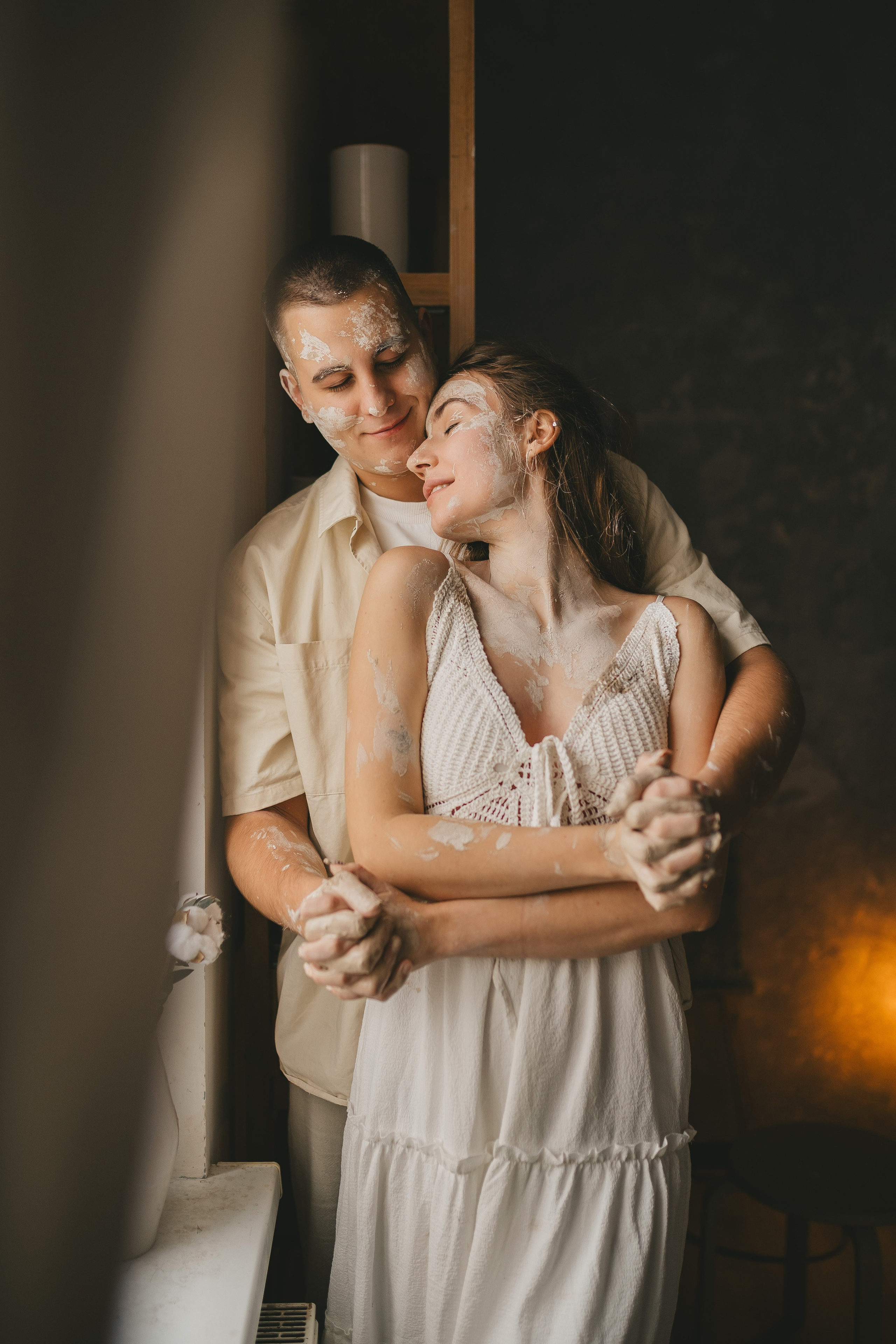 Дима и Даша в гончарной мастерской. Семейный lifestyle фотограф в Санкт-Петербурге Людмила Пахомова