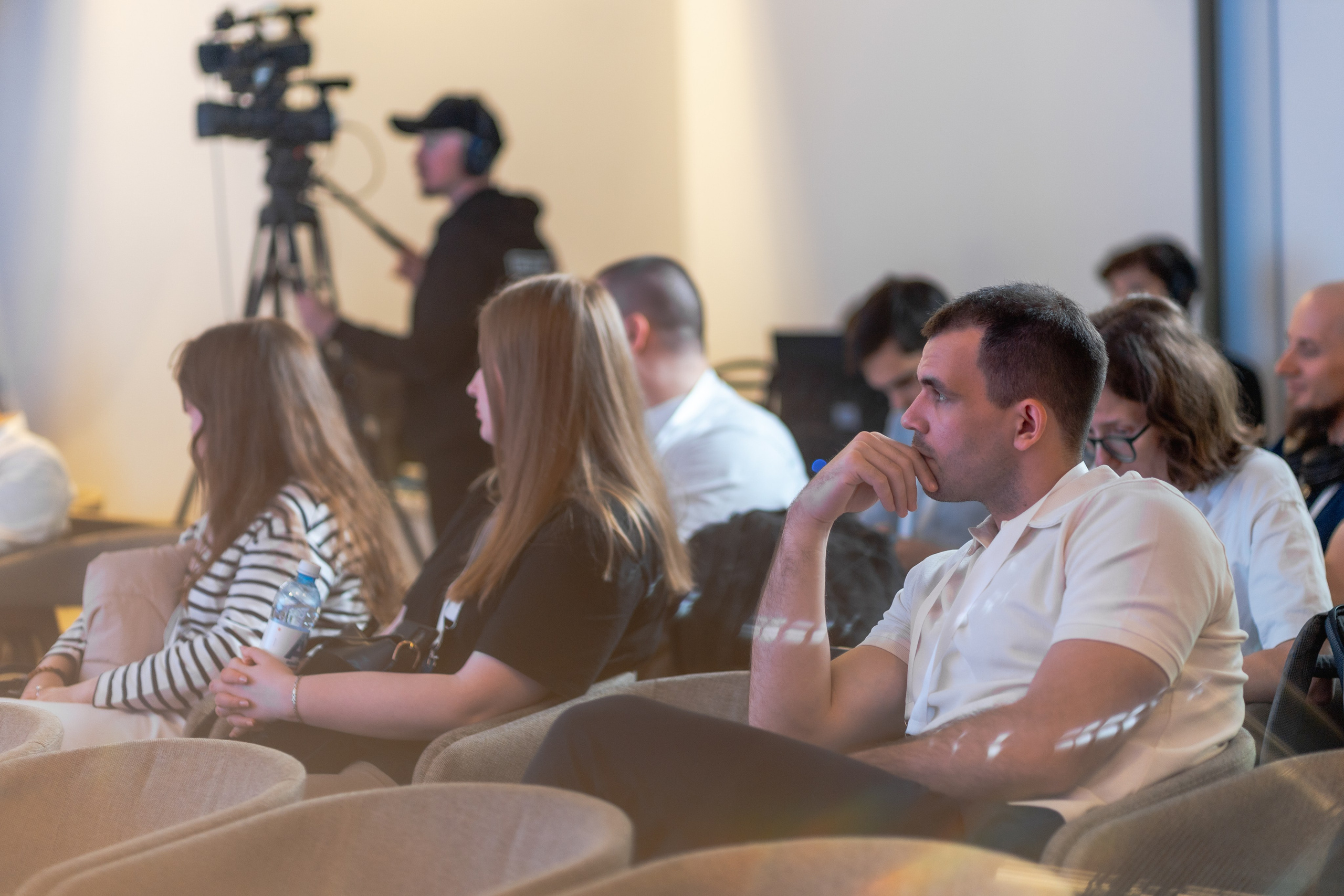 Aha! — 29–30 мая 2025. Фотобанк Матемаркетинг