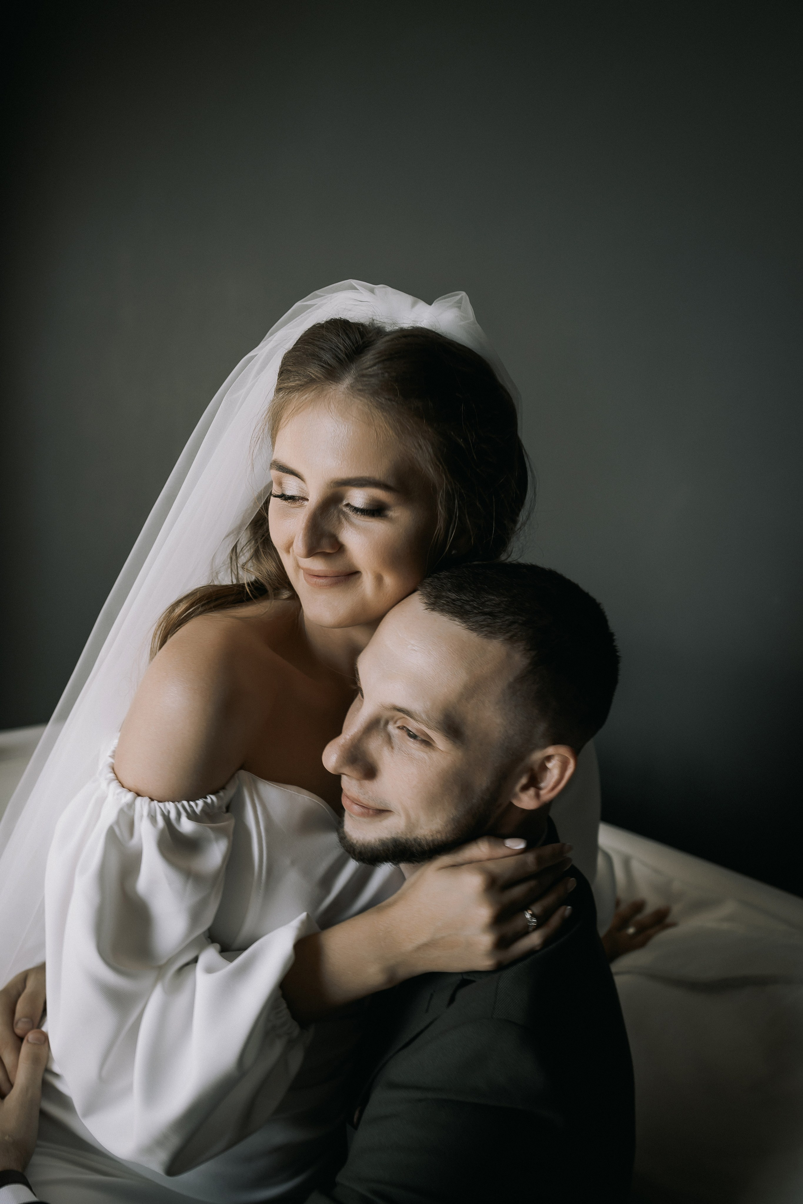 Свадебная прогулка. Эвелина и Дмитрий. Свадебная фотография. Арина Рубах