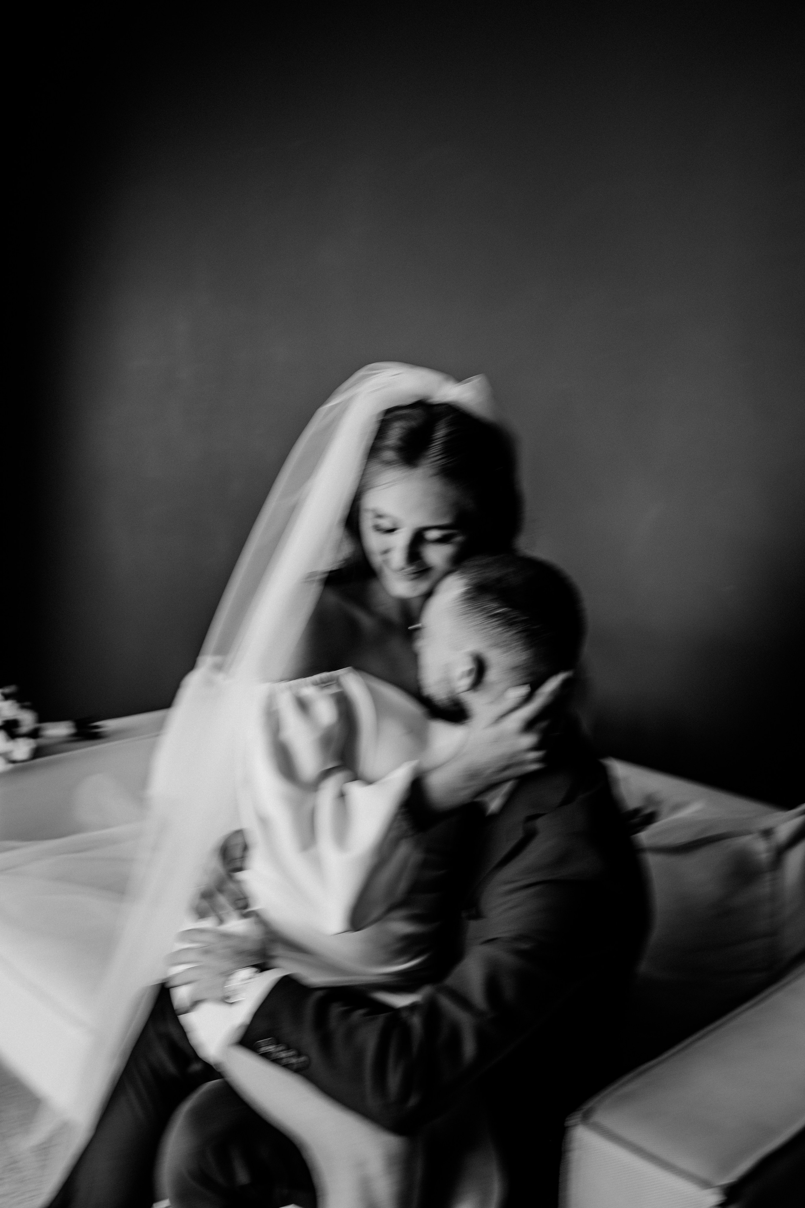 Свадебная прогулка. Эвелина и Дмитрий. Свадебная фотография. Арина Рубах