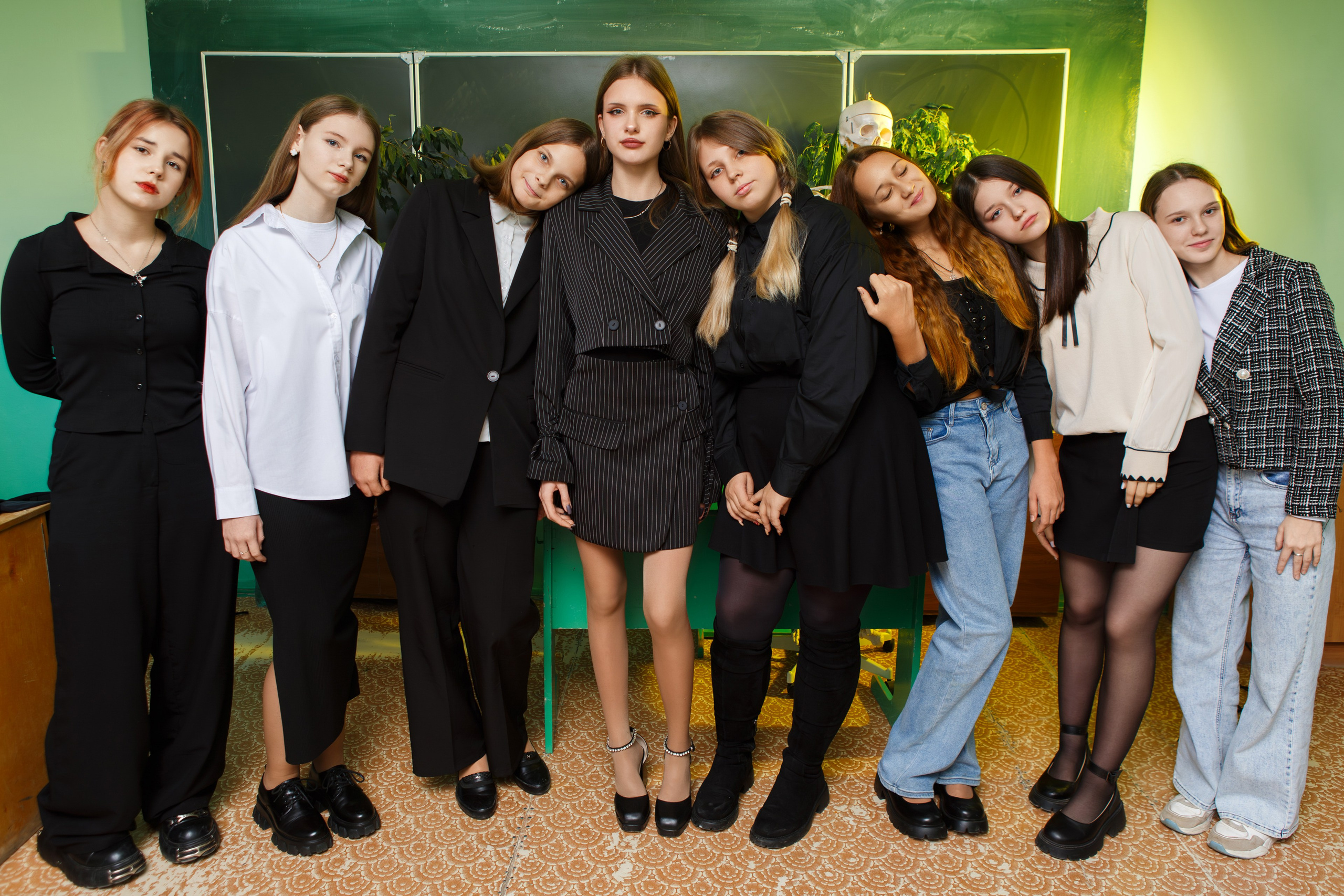 Групповая Фотосессия в Классе для Учеников 9 Классов | Твой Альбом Мценск. ТВОЙ АЛЬБОМ / ТВОИ ПРАВИЛА