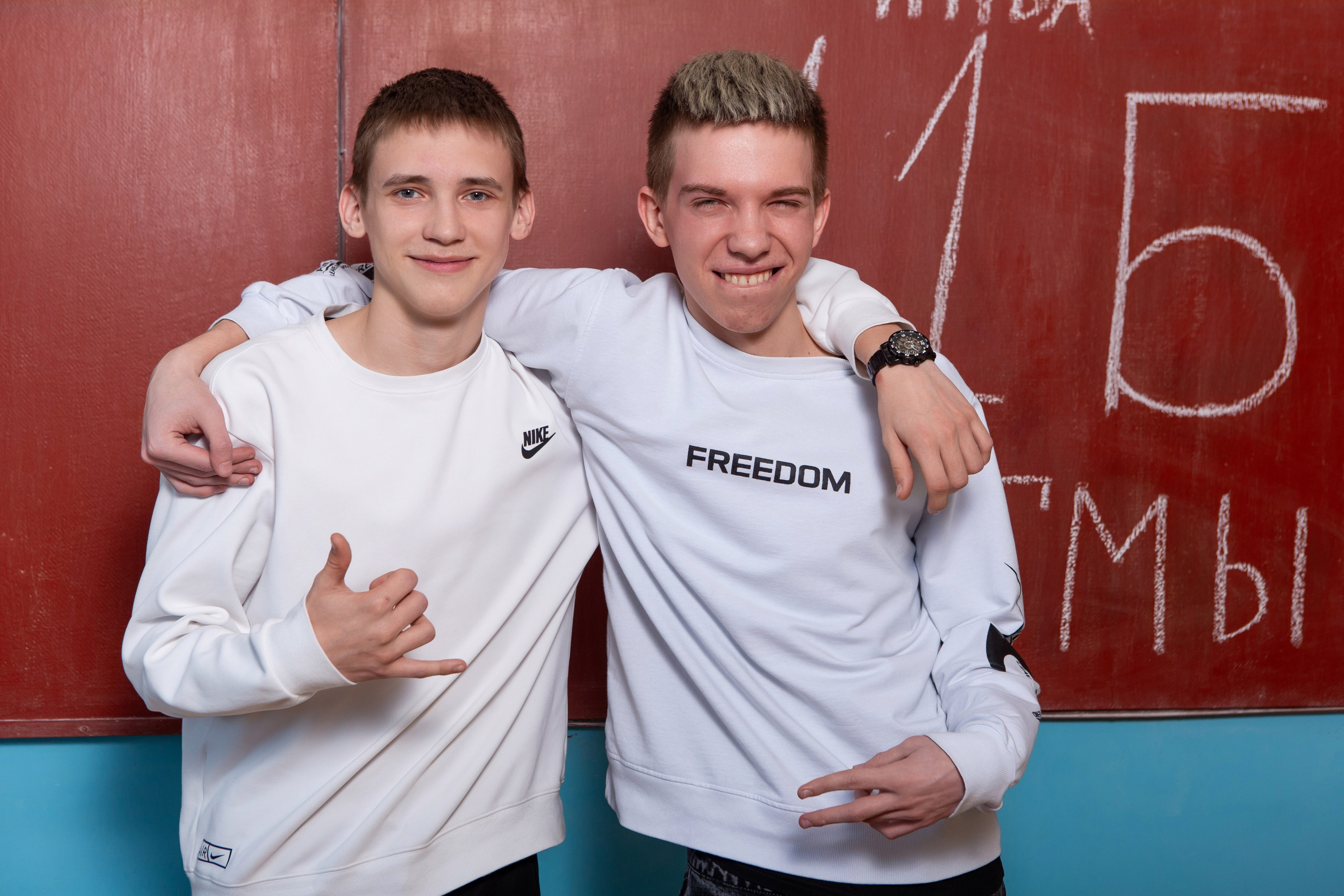 ФОТОСЕССИЯ В КЛАССЕ ДЛЯ 11 КЛАССОВ -2. ТВОЙ АЛЬБОМ / ТВОИ ПРАВИЛА