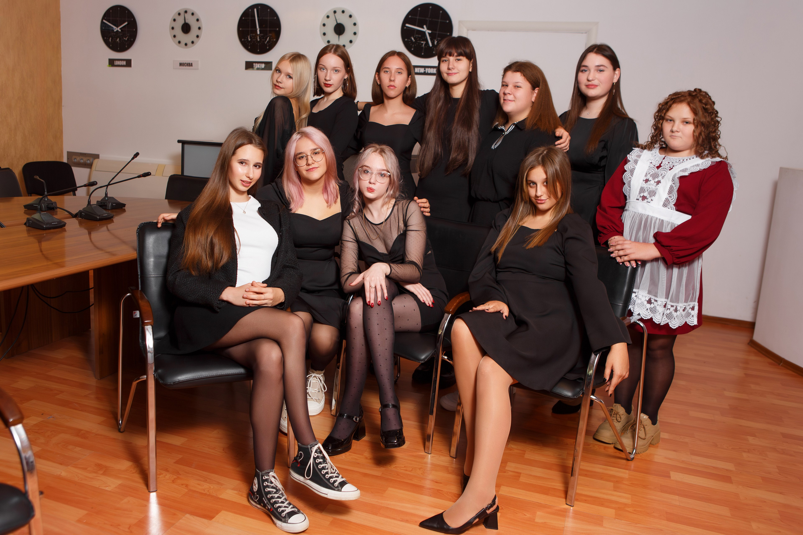 ФОТОСЕССИЯ ДЛЯ 9 КЛАССА «ГИМНАЗИЯ». ТВОЙ АЛЬБОМ / ТВОИ ПРАВИЛА