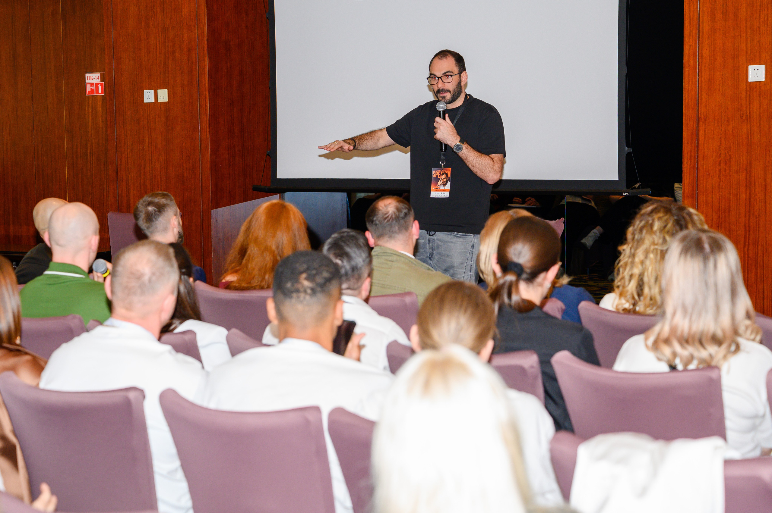 Репортажная съемка с открытия магазина. Фотоуслуги, услуги фотографа, фотографирование важных событий