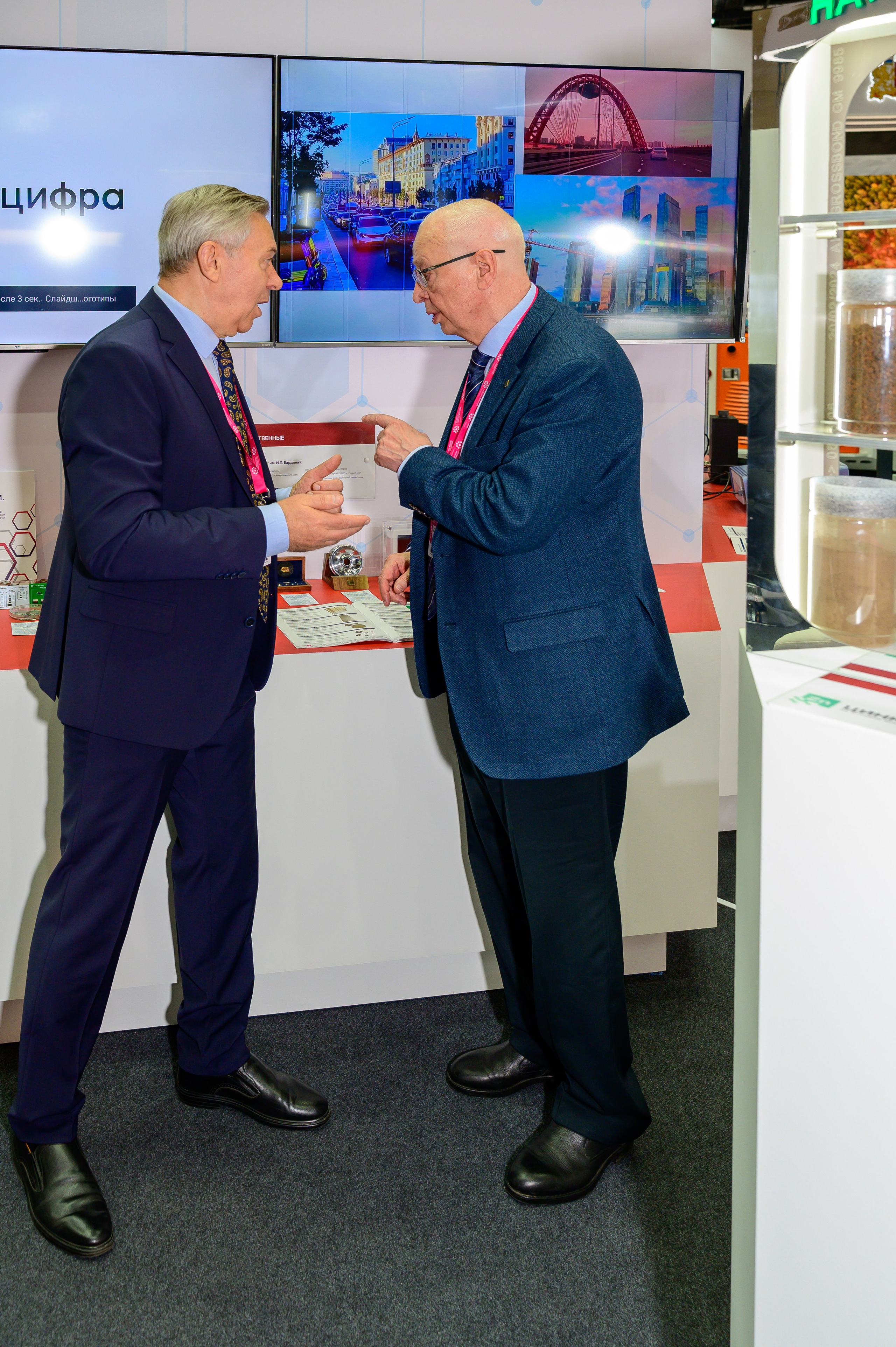 BigindustrialweekBelarus. Фотоуслуги, услуги фотографа, фотографирование важных событий