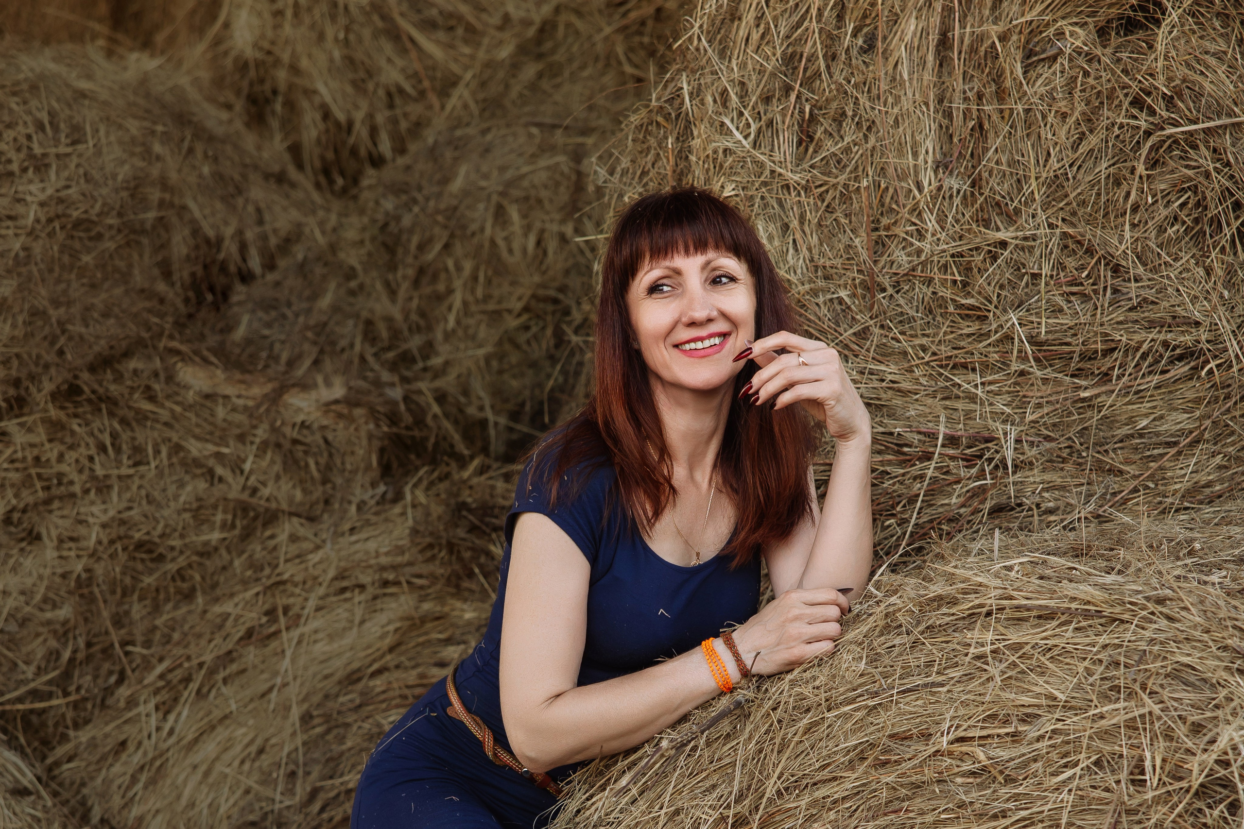 Фотограф Анна Крылова - женская фотосессия на сеновале