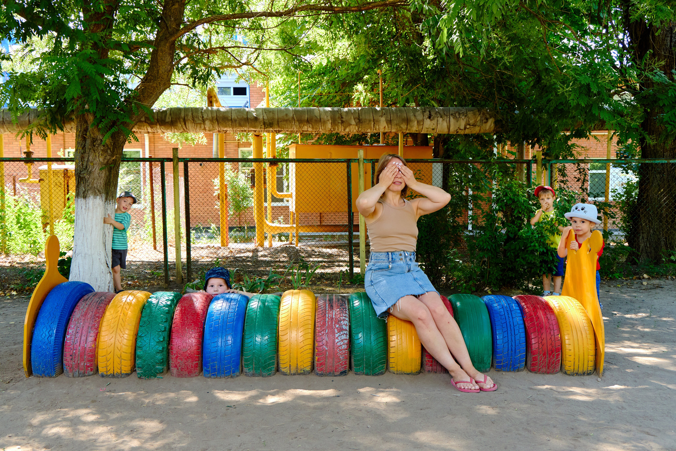Пример летней съёмки в детском саду № 92 младшая группа Ромашки. Фотограф Выпускные альбомы Таганрог Сергей Коробченко
