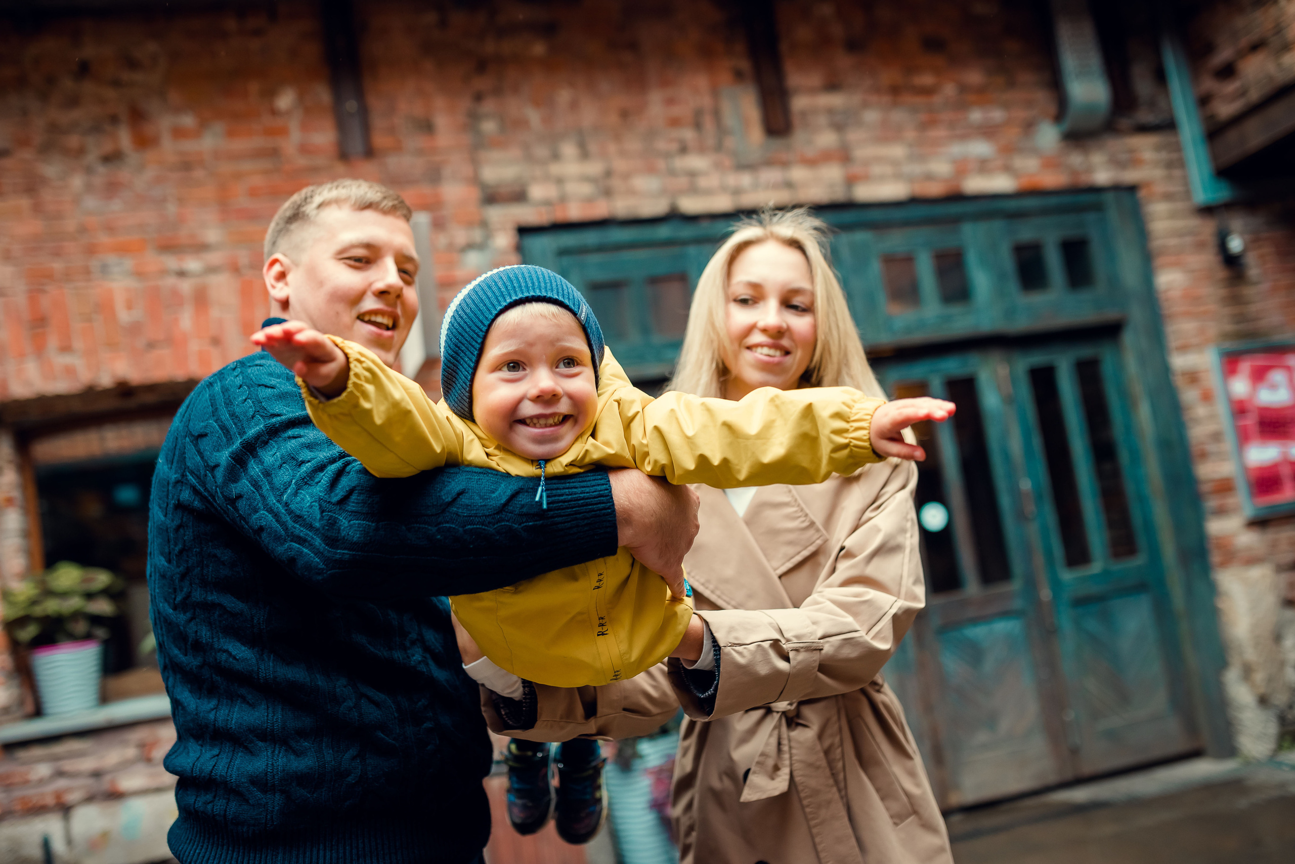 Юля, Саша и Тимоша. Семейный фотограф в Перми Ольга Гилева. Выпускные альбомы
