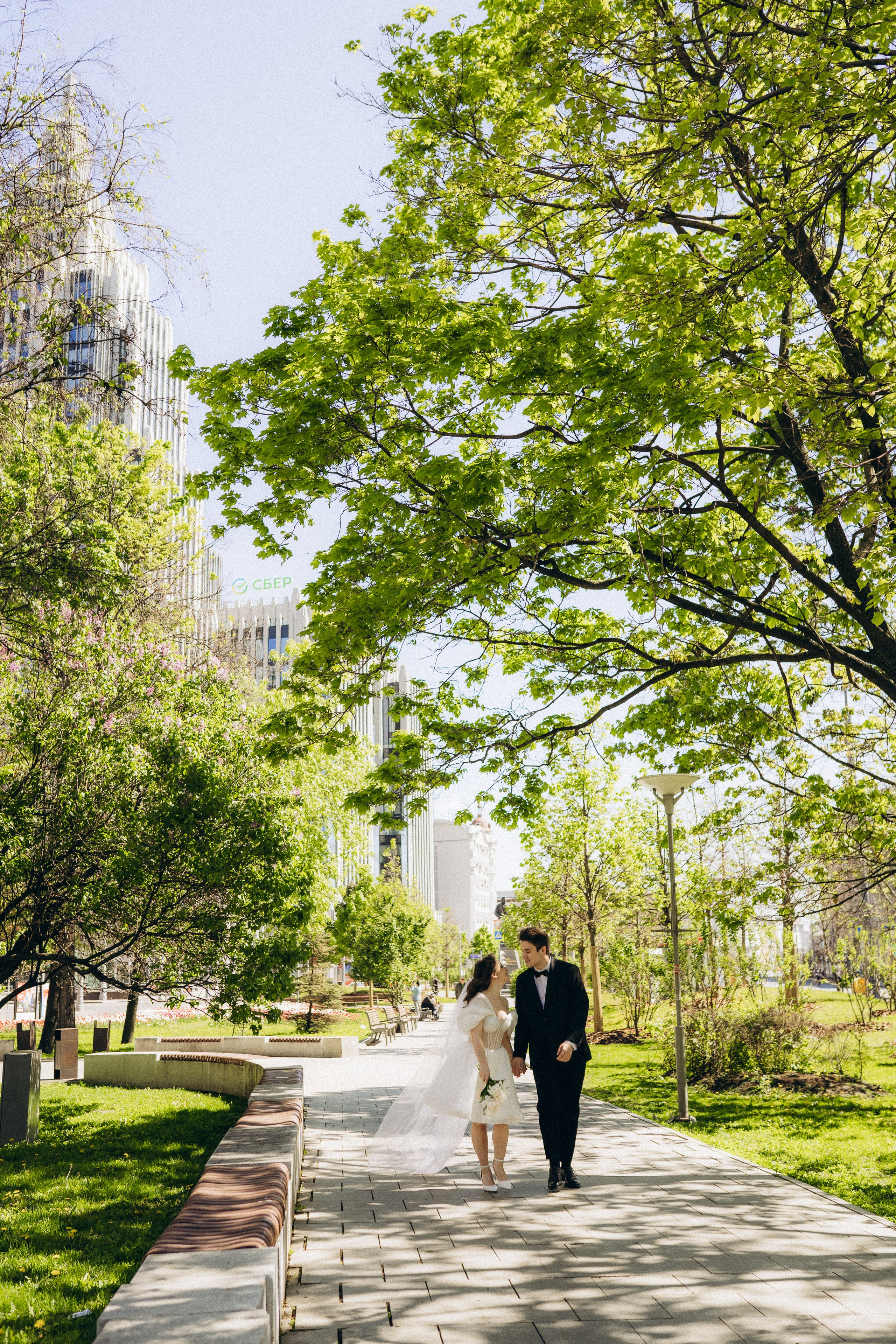 Свадебная фотопрогулка в Москве по центру города. Свадебный фотограф в Москве Анна Полушина