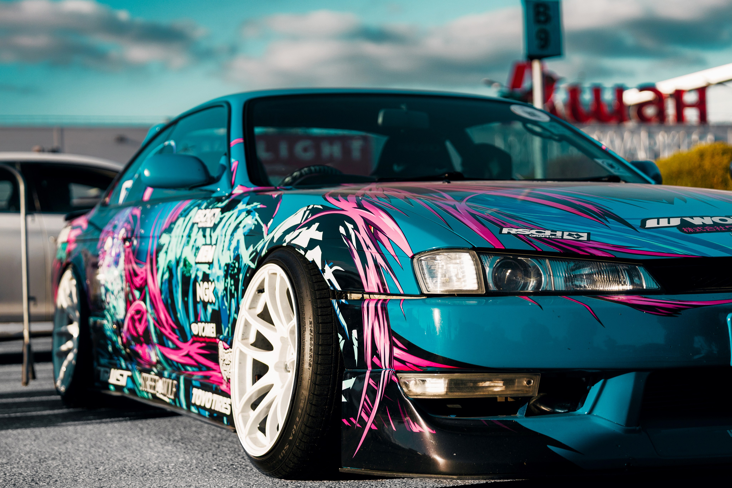 Фотографии закрытия сезона 2025 VibeSide — дрифт и автошоу у МЕГА Дыбенко, Санкт-Петербург