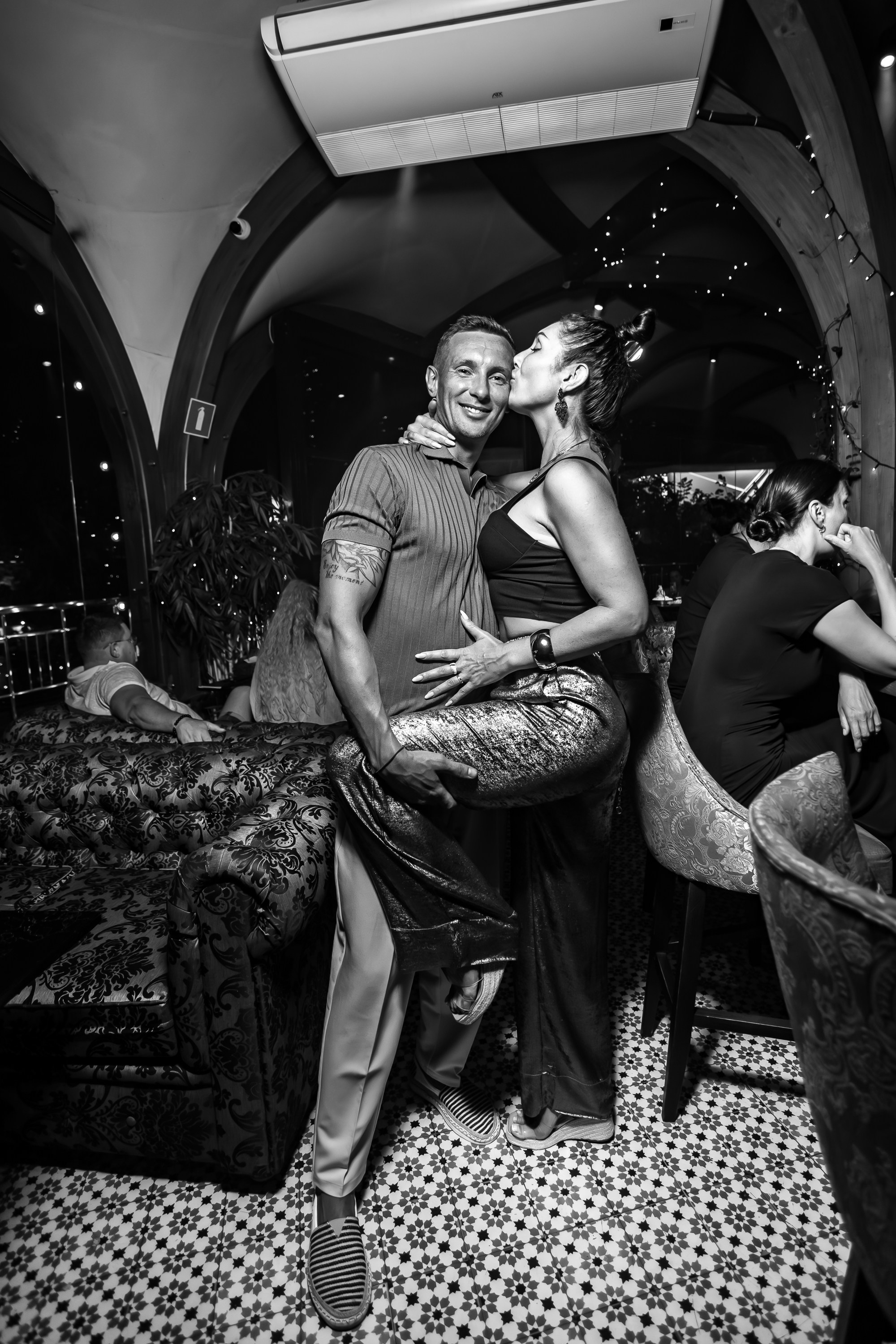 PTIZZA SHOW. Gold & Black in Ptizza Bar_Ялта_6.07.2025. Аминов Руслан | Фотограф