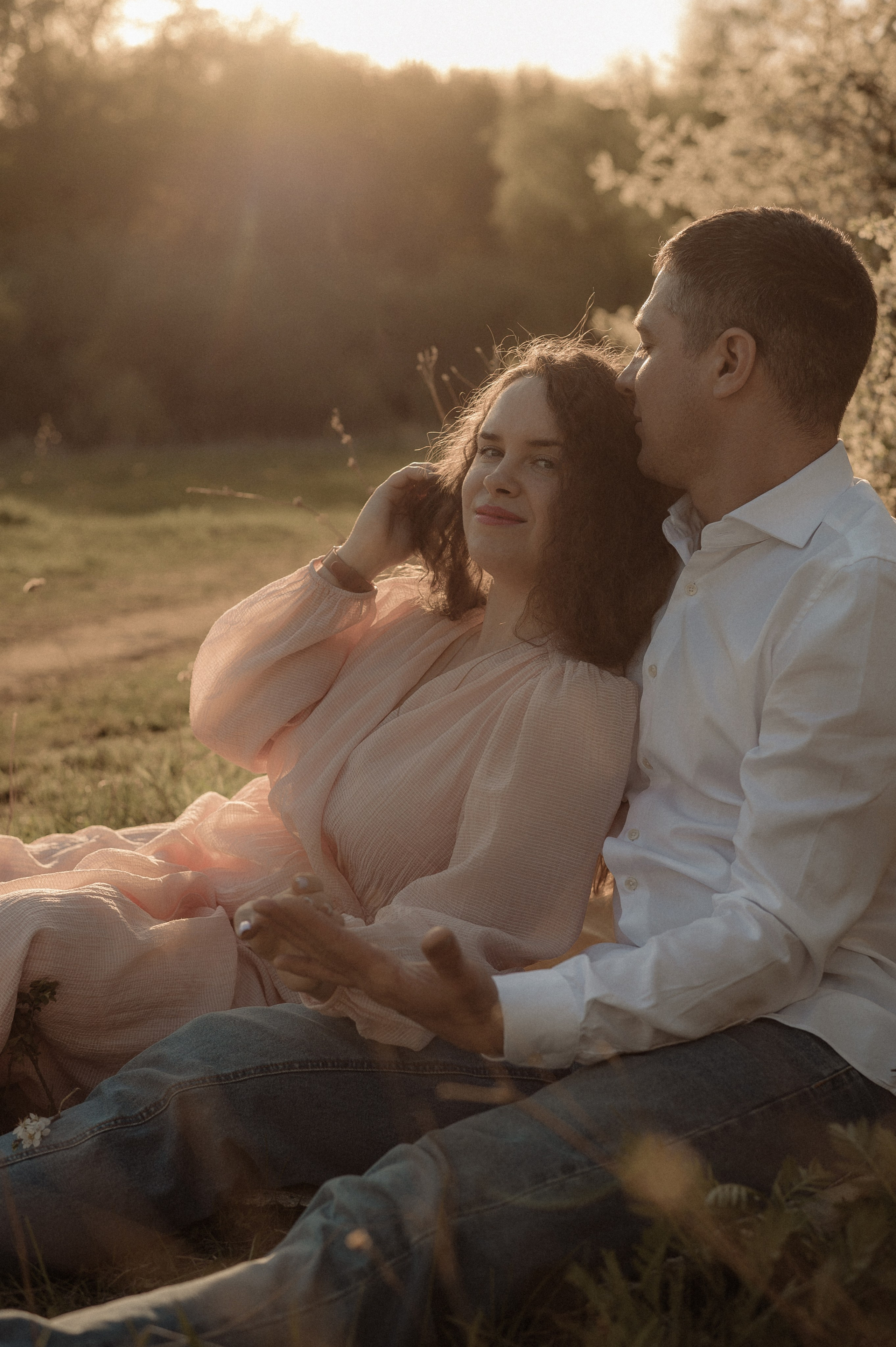 Настя, Антон и цветущие сады. Фотограф Мария Стрелкова