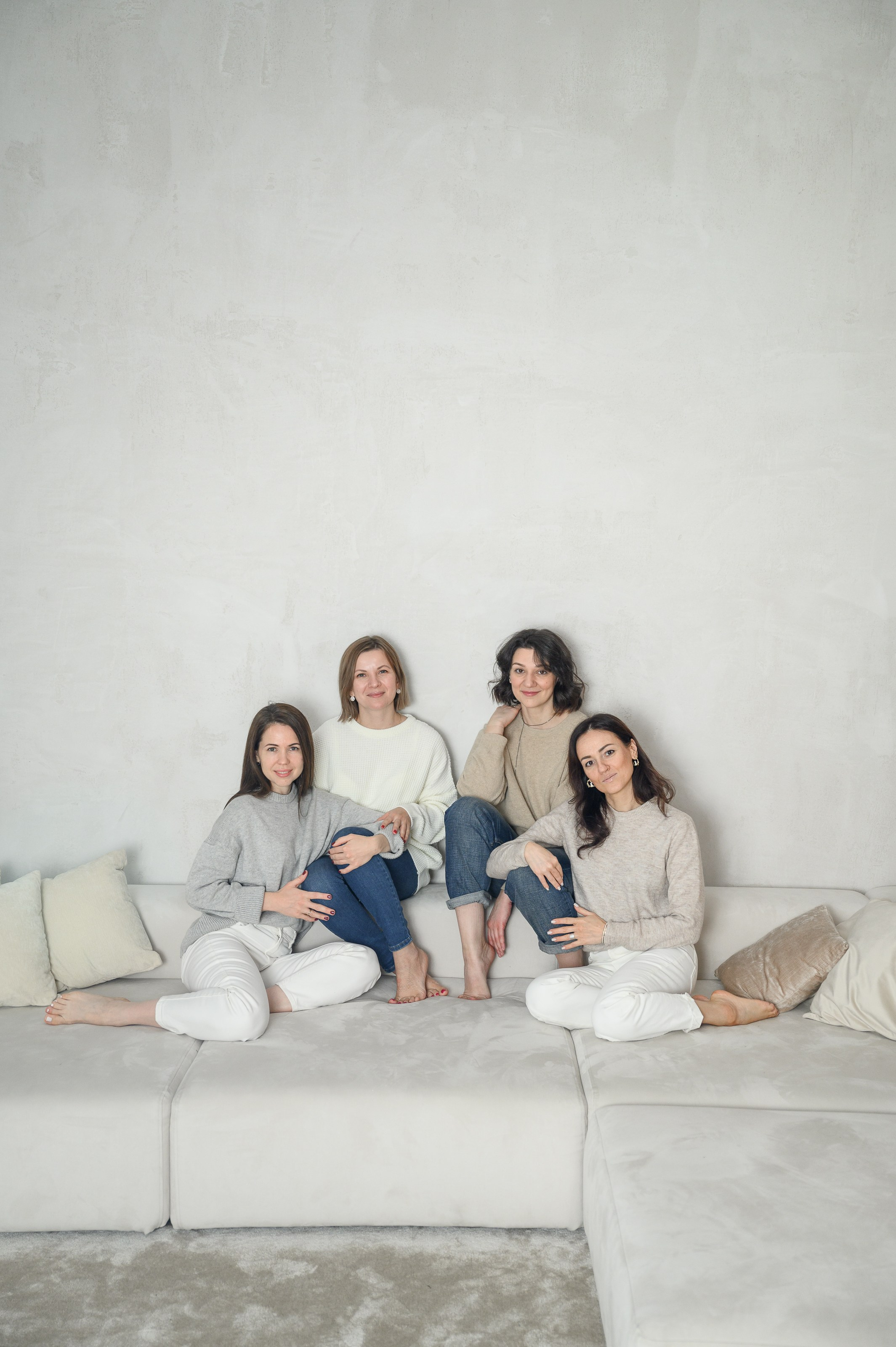 Новогодняя фотосессия с подругами в фотостудии Мимика, зал Фуджи. Semerlina.ru