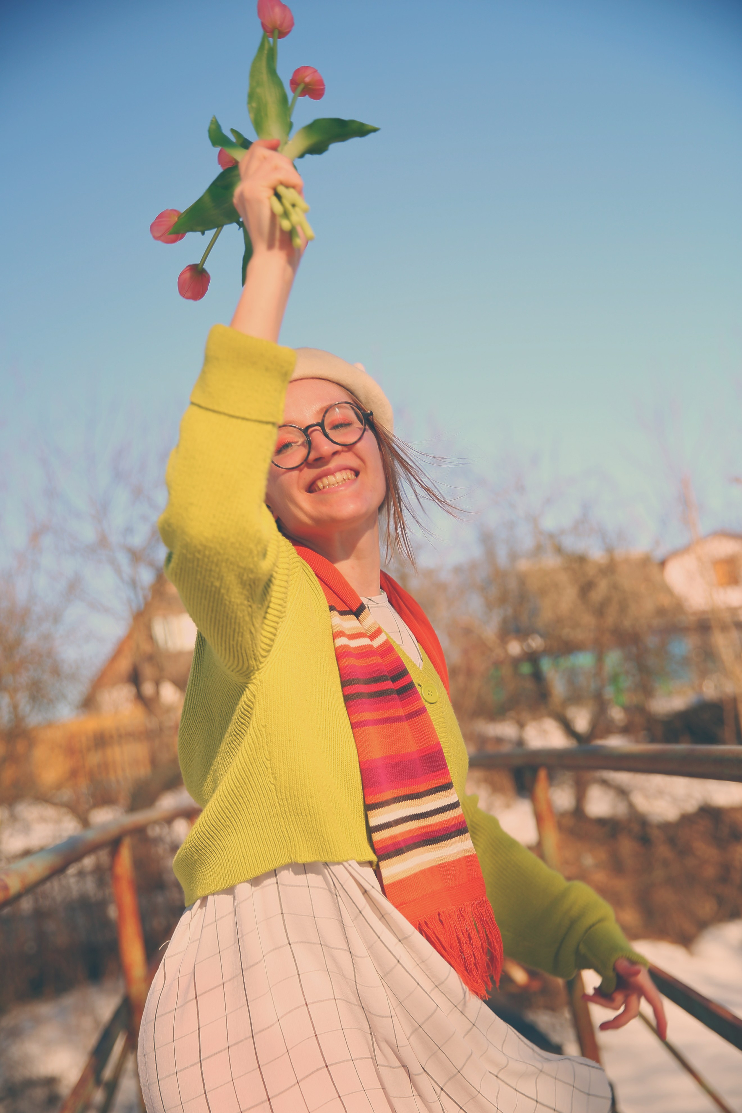 Весенняя фотосессия девушки на природе. Свадебный и репортажный фотограф в Ярославле и Санкт-Петербурге Роман Микрюков
