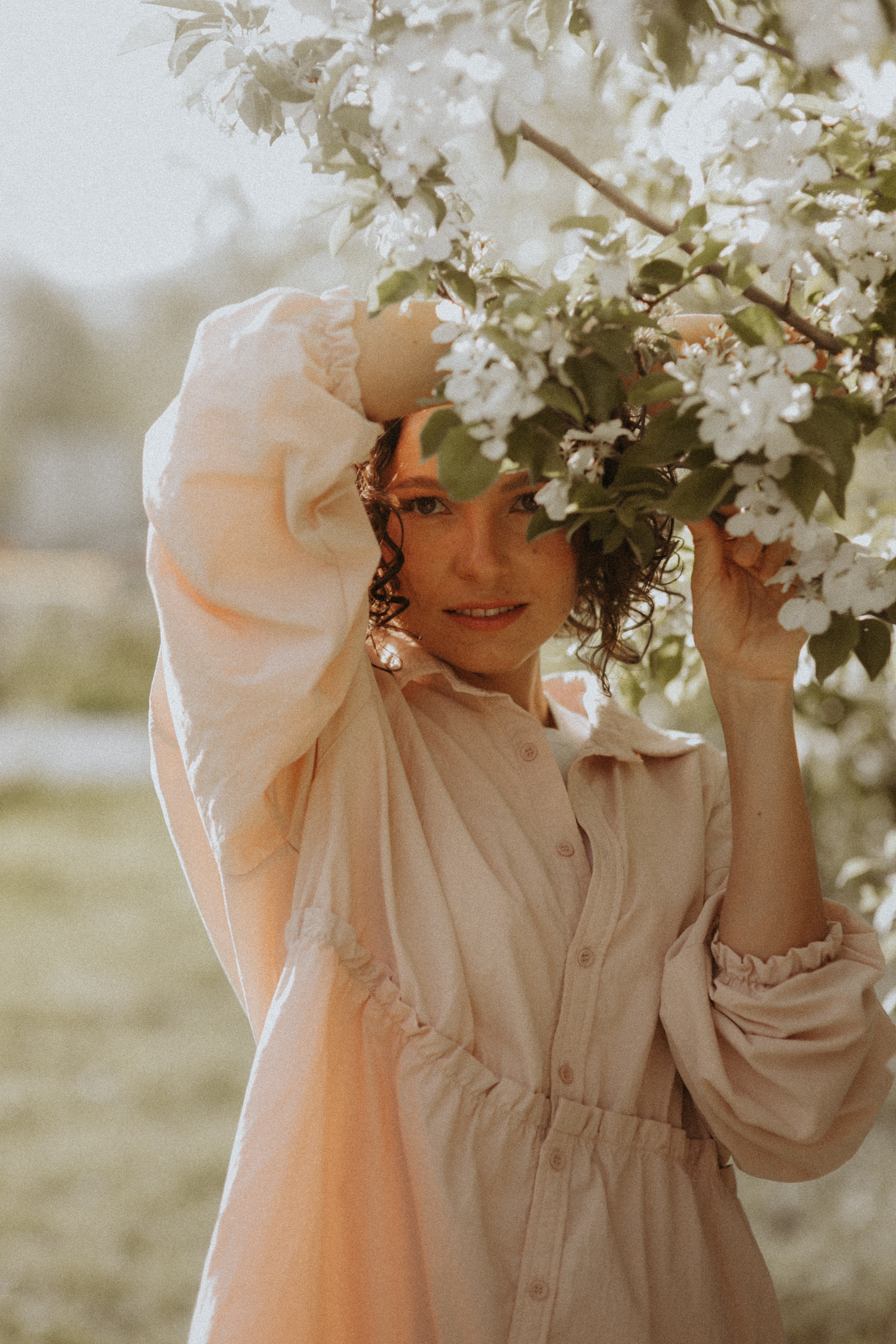 Фотосессия девушки на природе. Свадебный и репортажный фотограф в Ярославле и Санкт-Петербурге Роман Микрюков