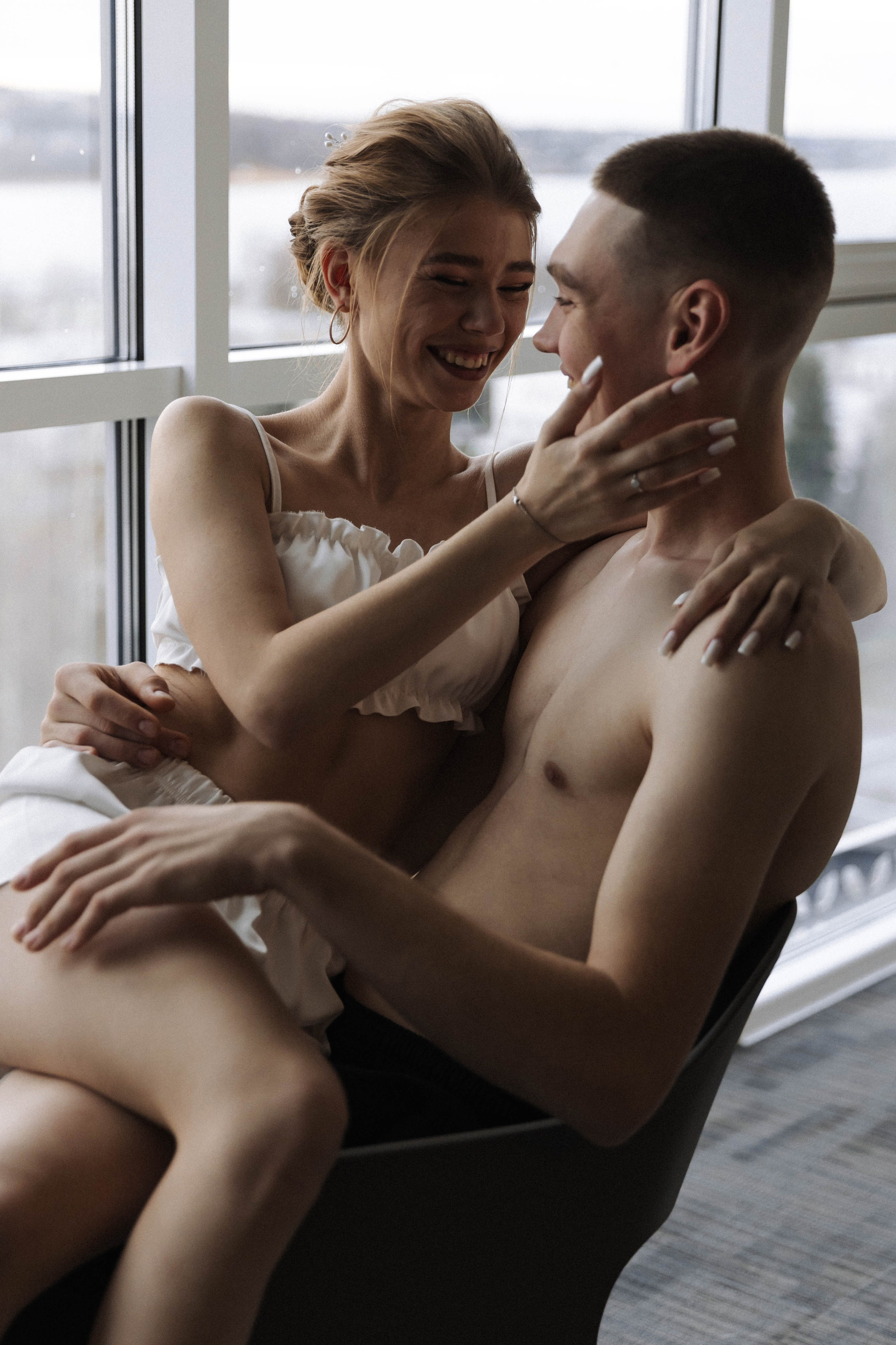 Самое сильное чувство. Э Т О М Ы