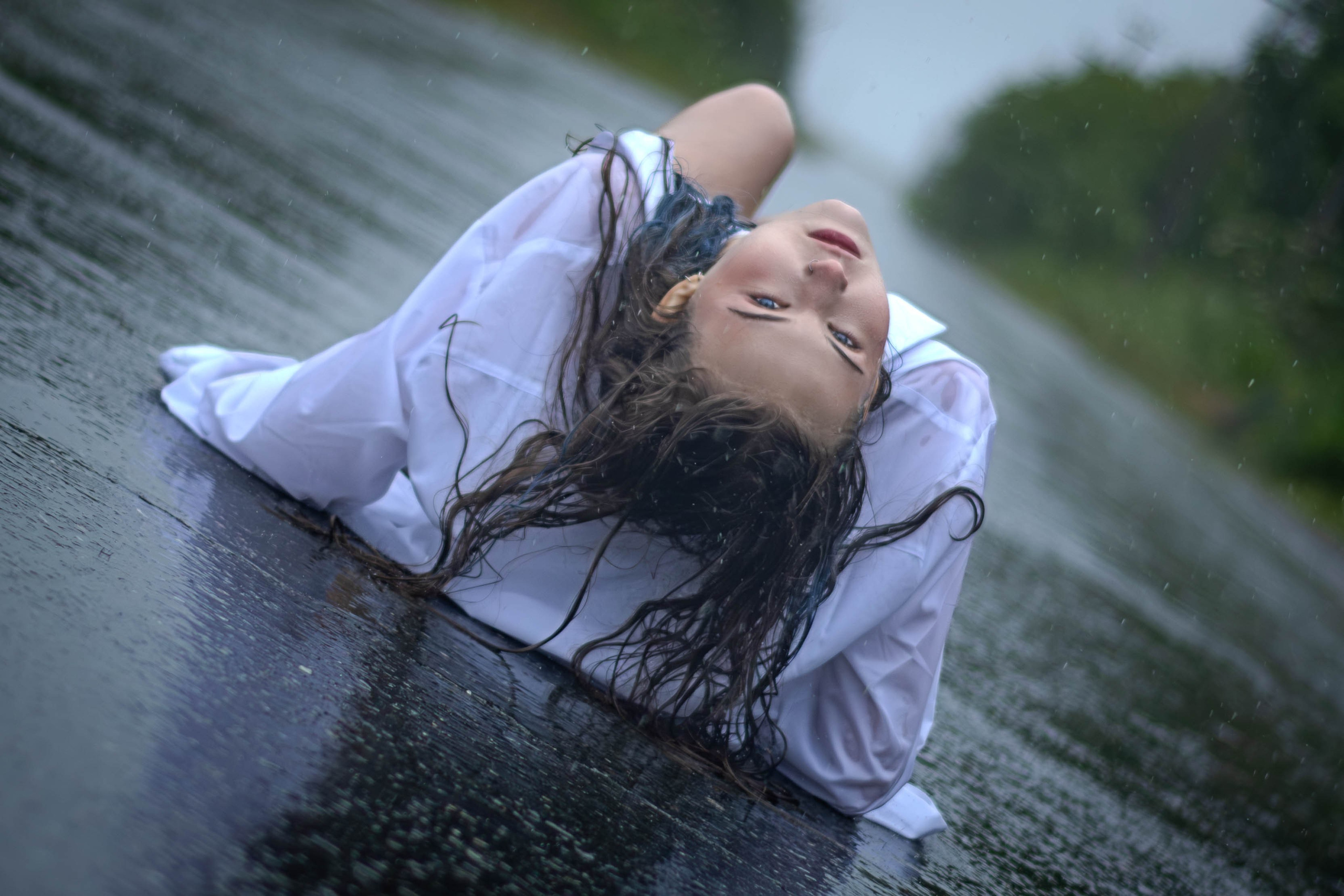Прогулка под дождем. Дана. Фотограф в Южно-Сахалинске Гусаков Евгений