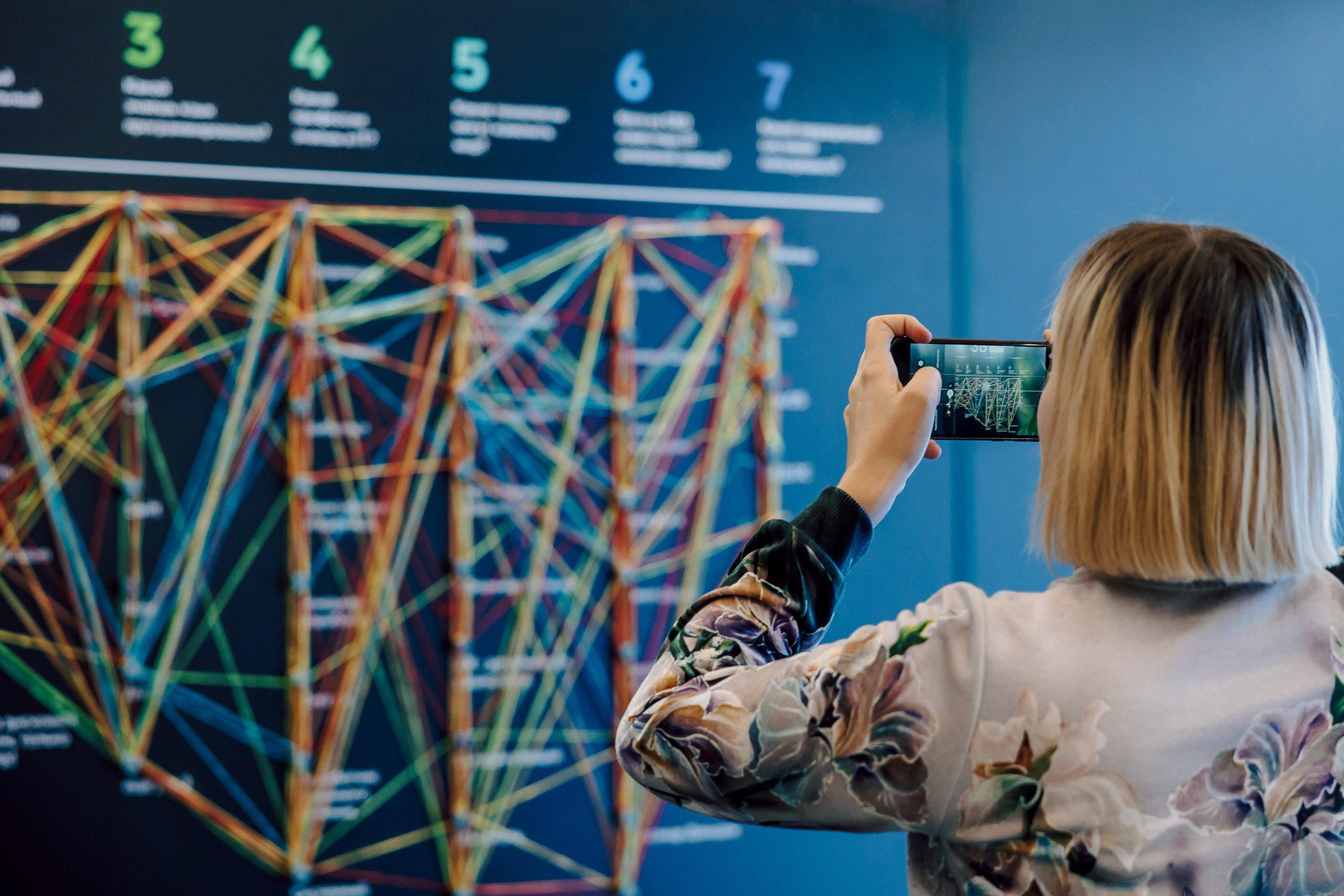 СКБ Контур — Форум будущего — Стенд. Лёшка Варзегов — фотограф