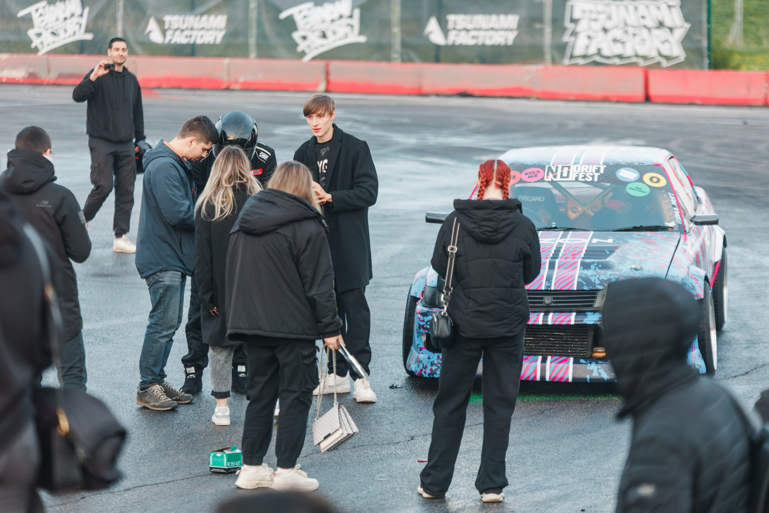 Выставка и дрифт машин. Репортажный фотограф. Москва. Алина Ланская