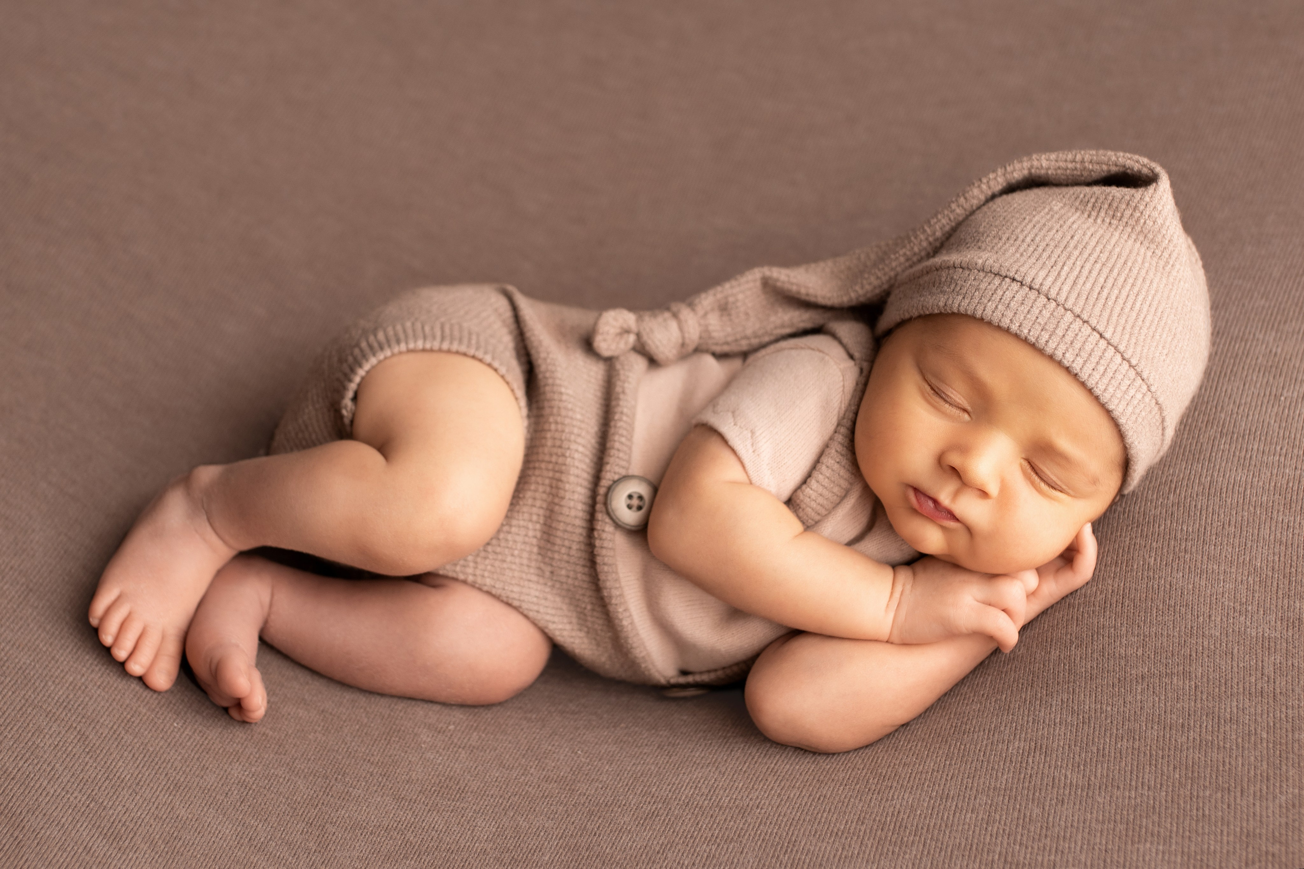 Красивые фотографии малышей у Вас дома. Фотограф новорождённых в Санкт-Петербурге Лилия Яковлева