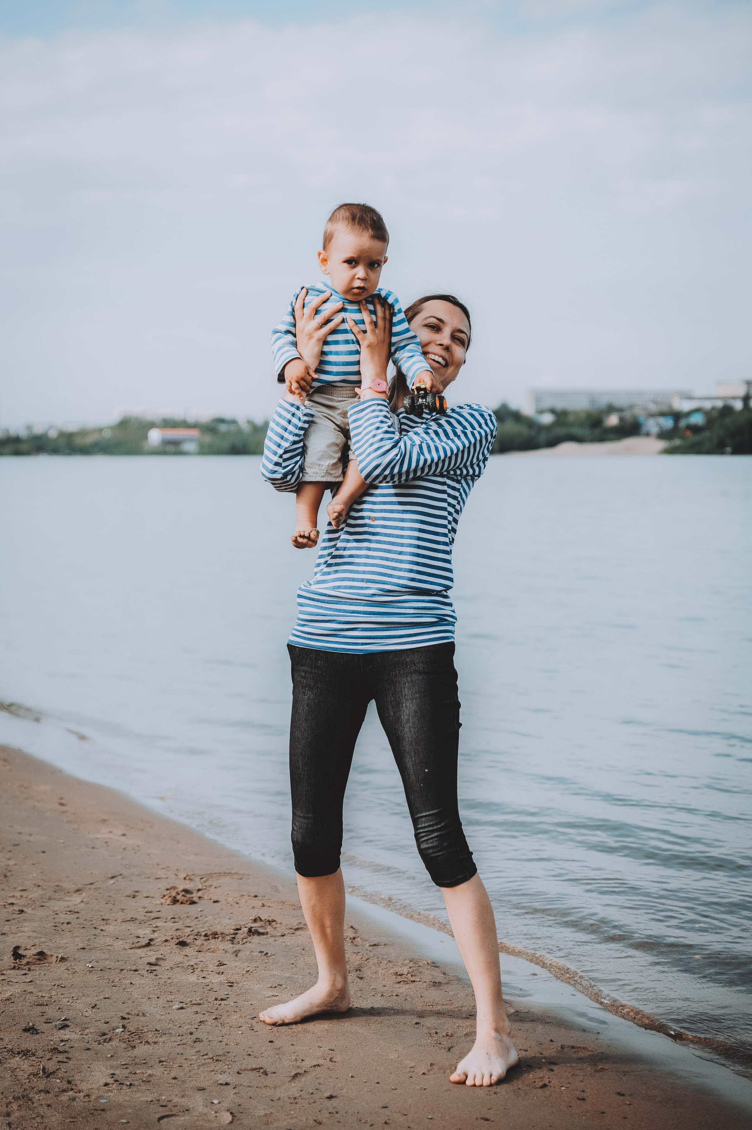 Семья у реки. Фотограф в Новосибирске