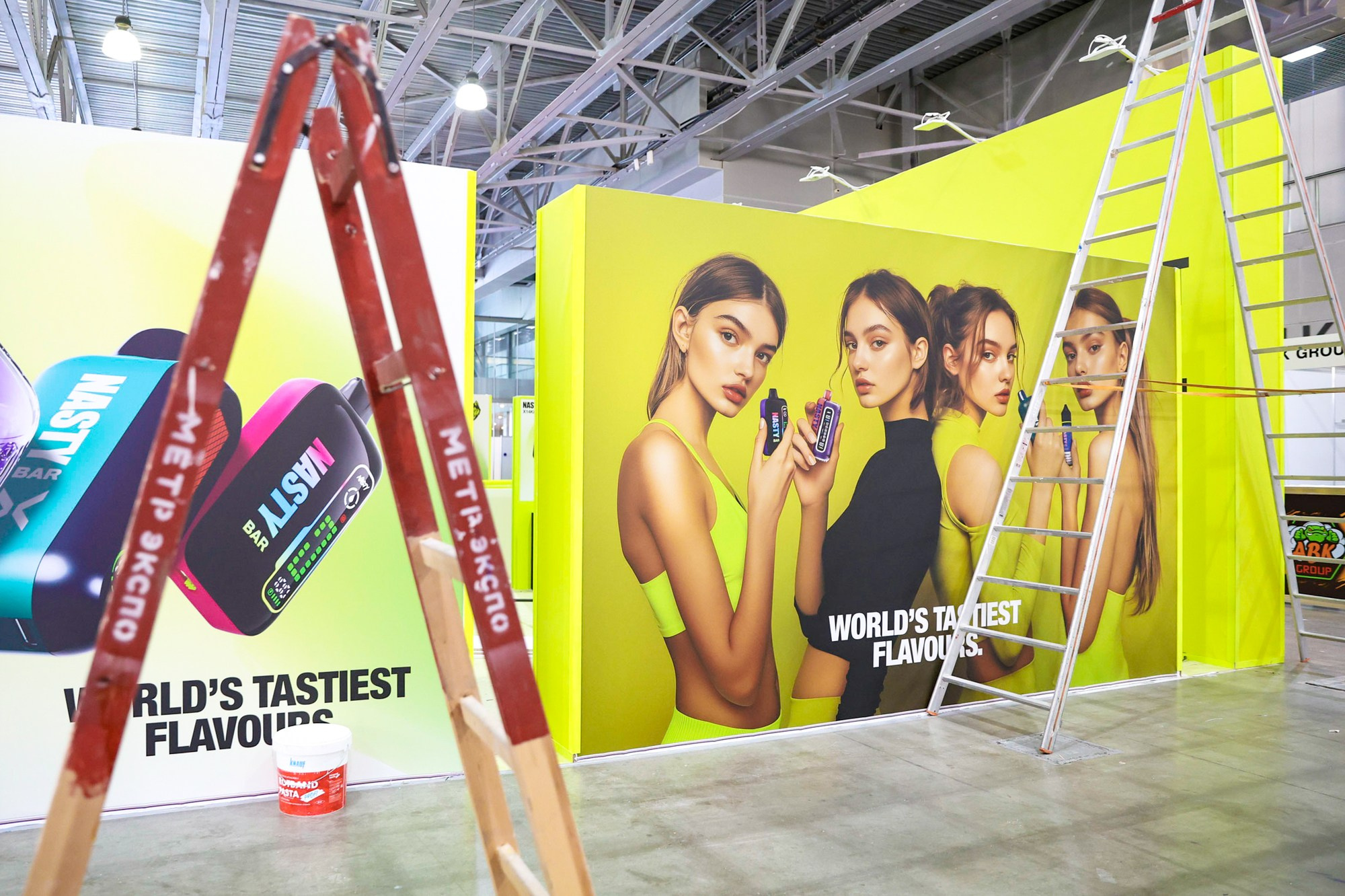 Застройка Vape Club Show. Фотограф Дарья Попова