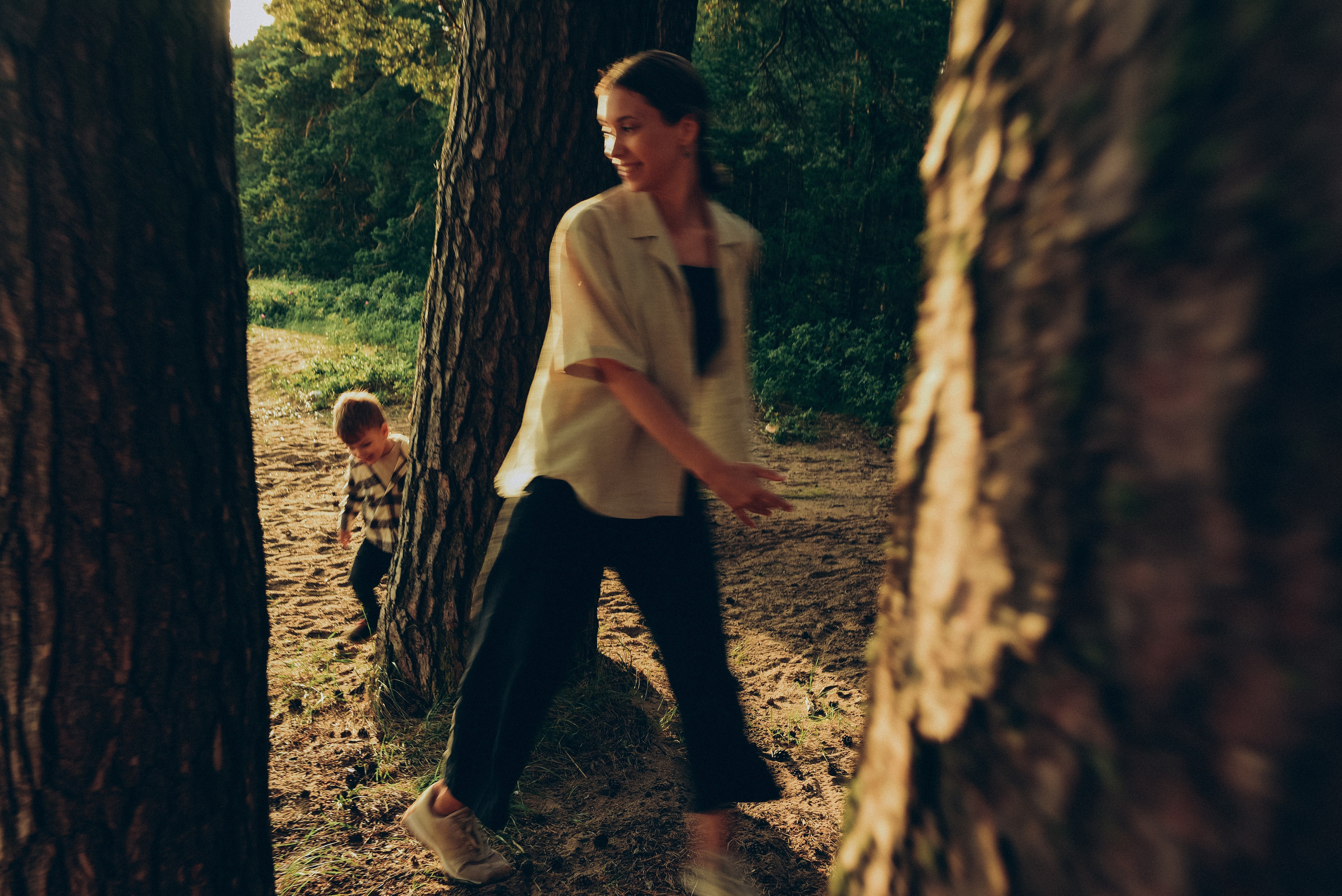 Фотопрогулка мама и сын. Екатерина и Илай. Семейный и свадебный фотограф в Санкт-Петербурге Яна