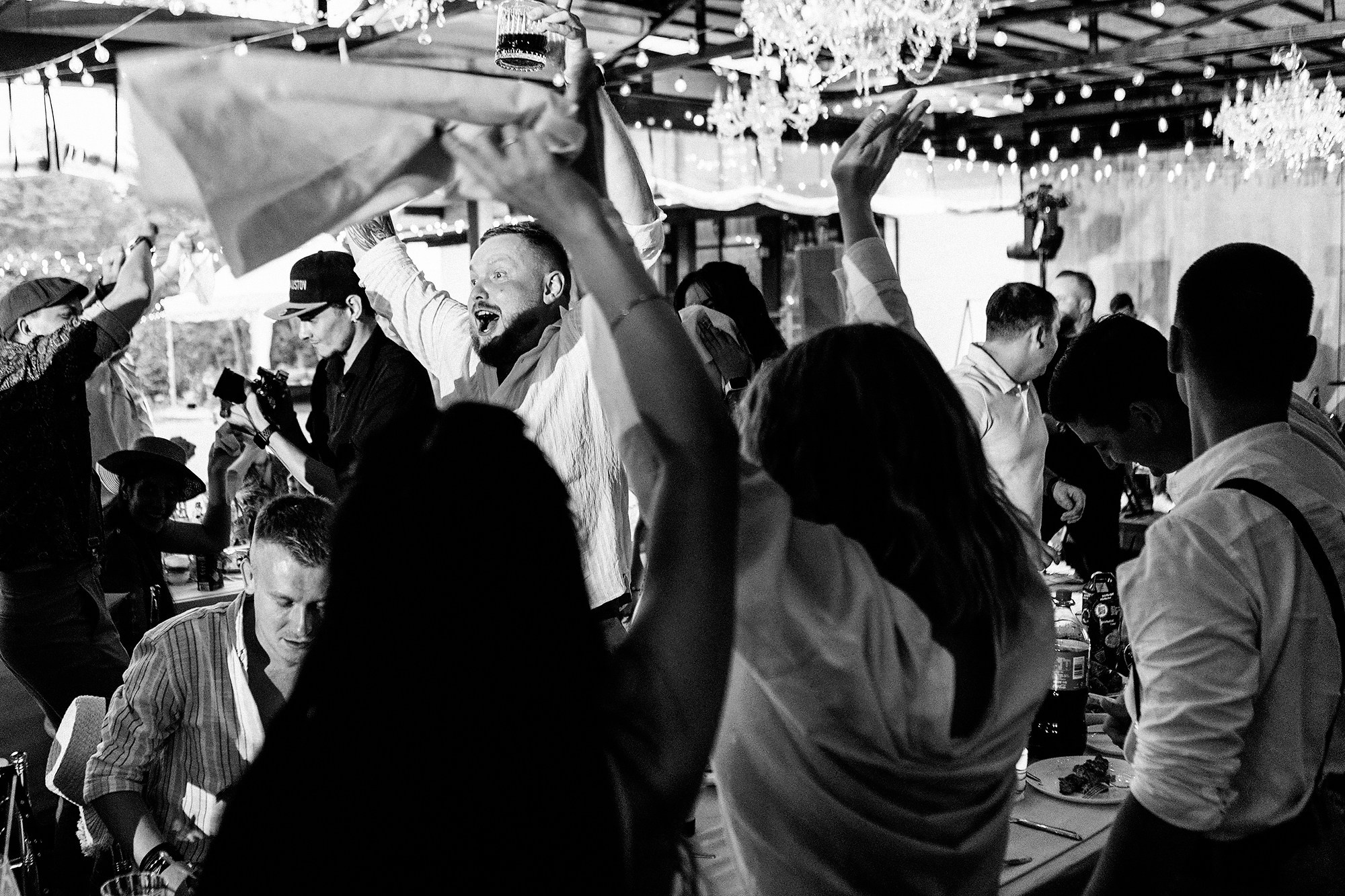 Костя и Даша 1.08.25. Свадебный фотограф Владивосток Алина Гевондова