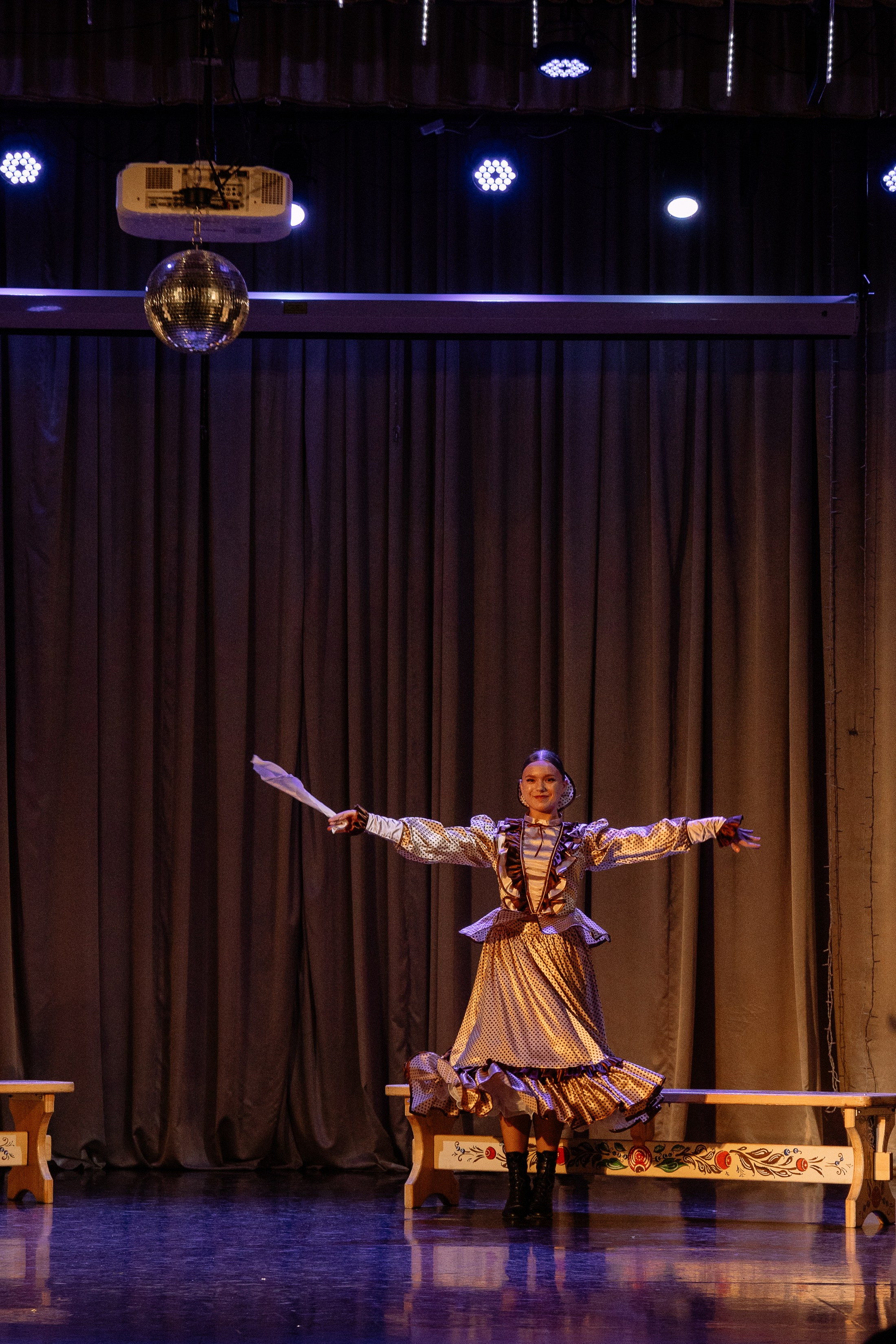 Сибирские узоры ДК Ефремова. Фотограф Юлия Мальцева