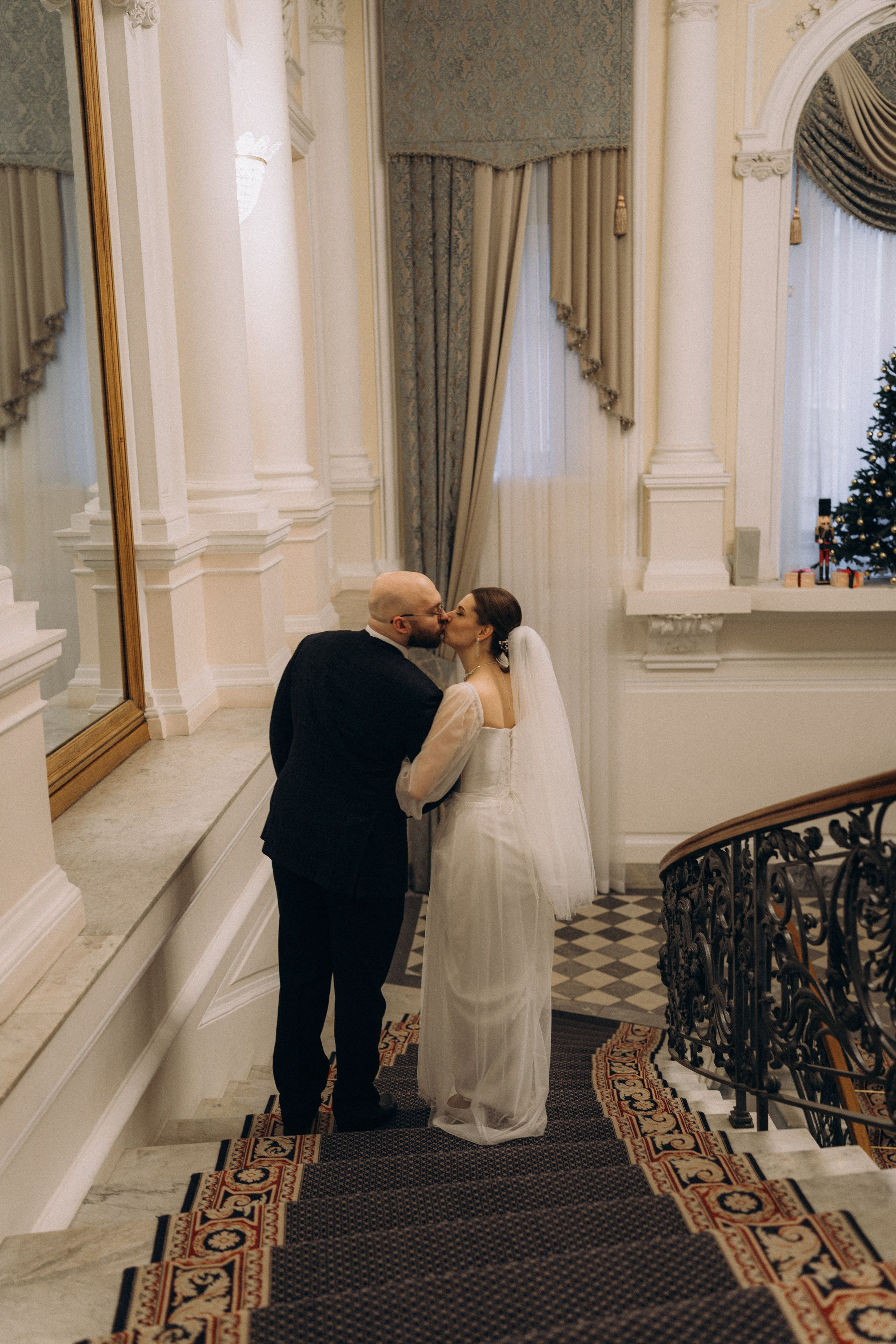 СВАДЕБНАЯ СЬЕМКА ВО ВТОРОМ ДВОРЦЕ (ДЕКАБРЬ) ТАКЖЕ СЬЕМКА В СТУДИИ НА ЧЕРНЫШЕВСКОЙ. Профессиональный фотограф, Санкт-Петербург — Виктория Богомолова