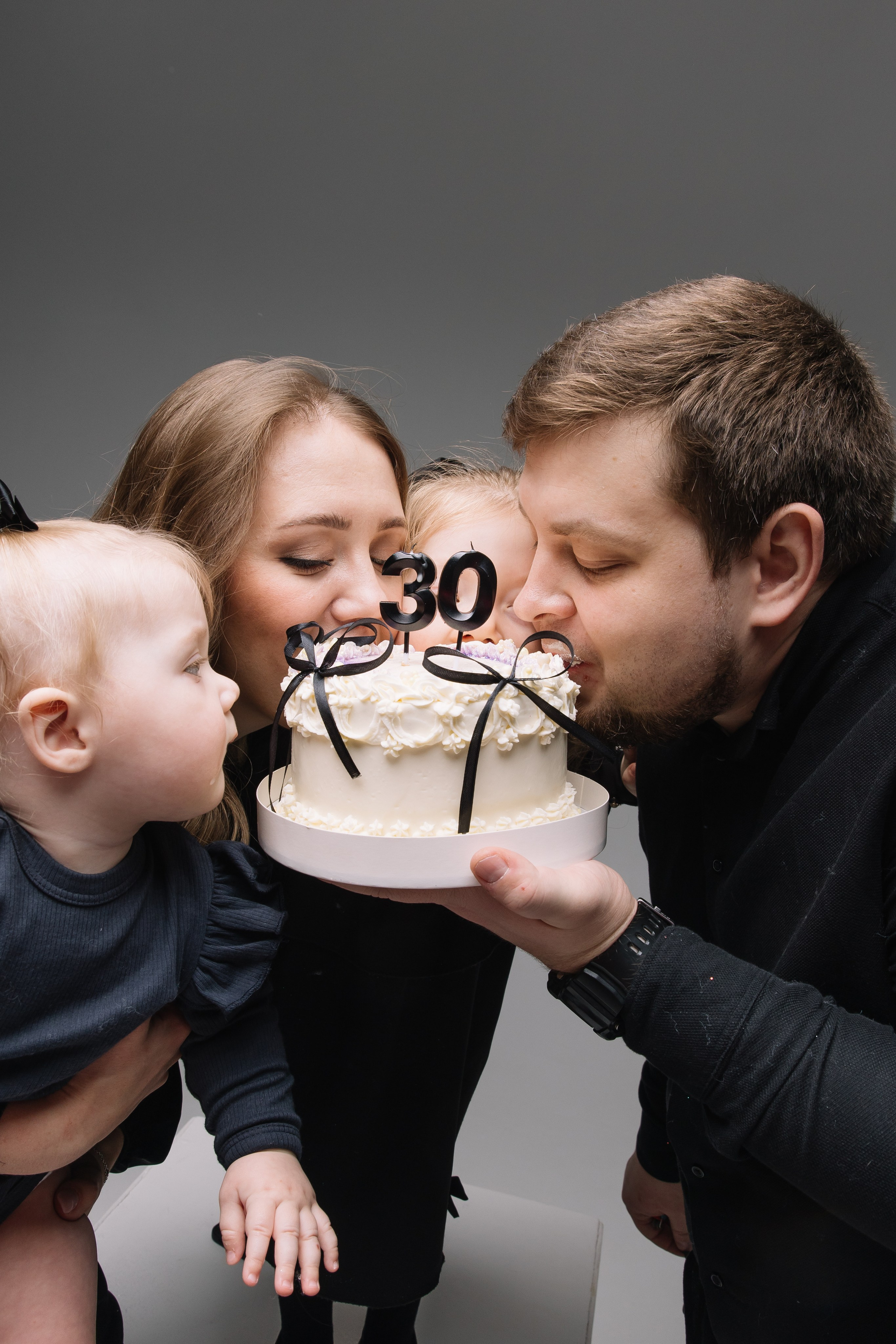 Семейная съемка в честь Дня Рождения. Профессиональный фотограф Юнаковская Оксана