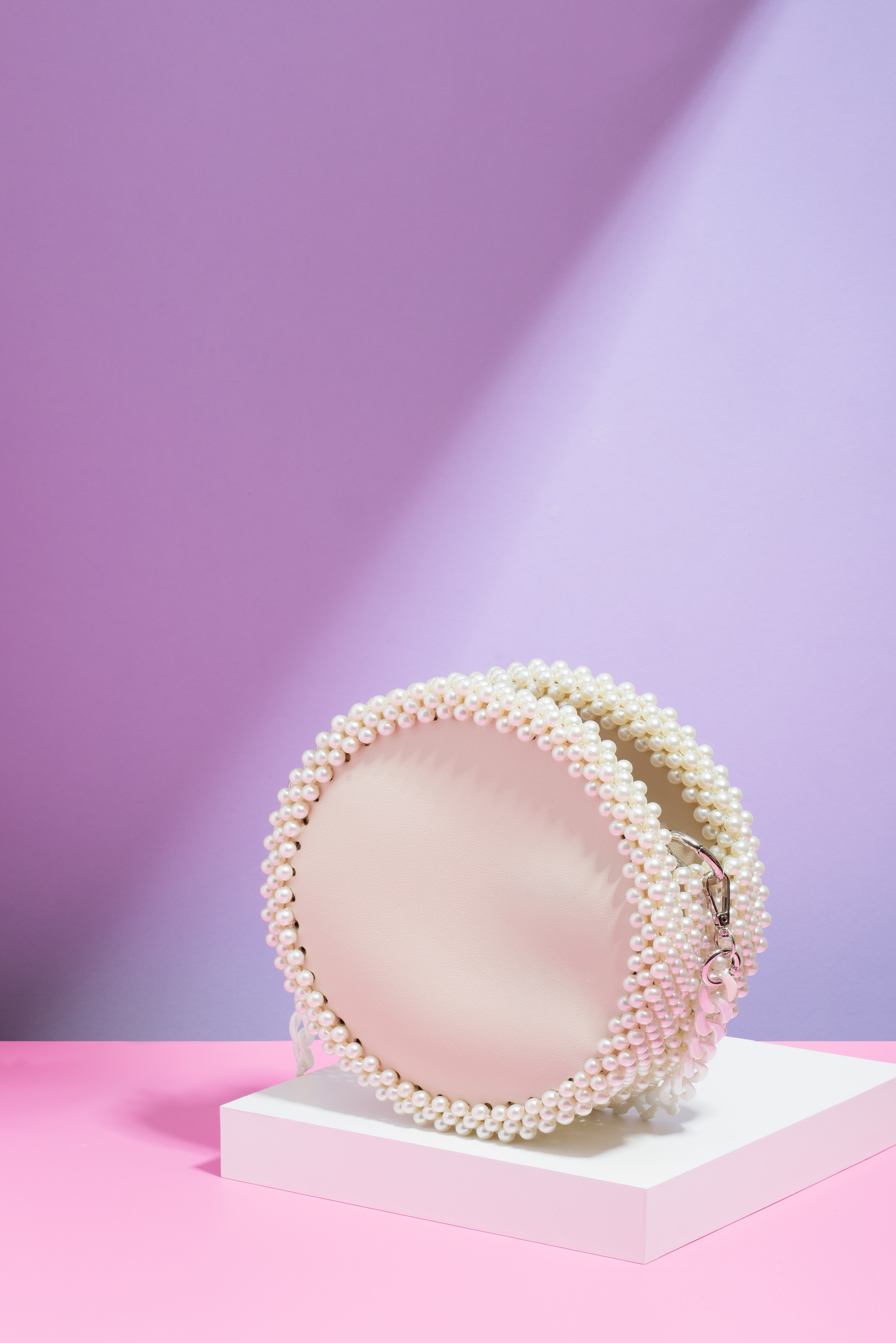 Аксессуары: обувь, сумки, очки. Предметный фотограф в Москве Мария Игнатенко. Нейрофото, ретушь, сет-дизайн