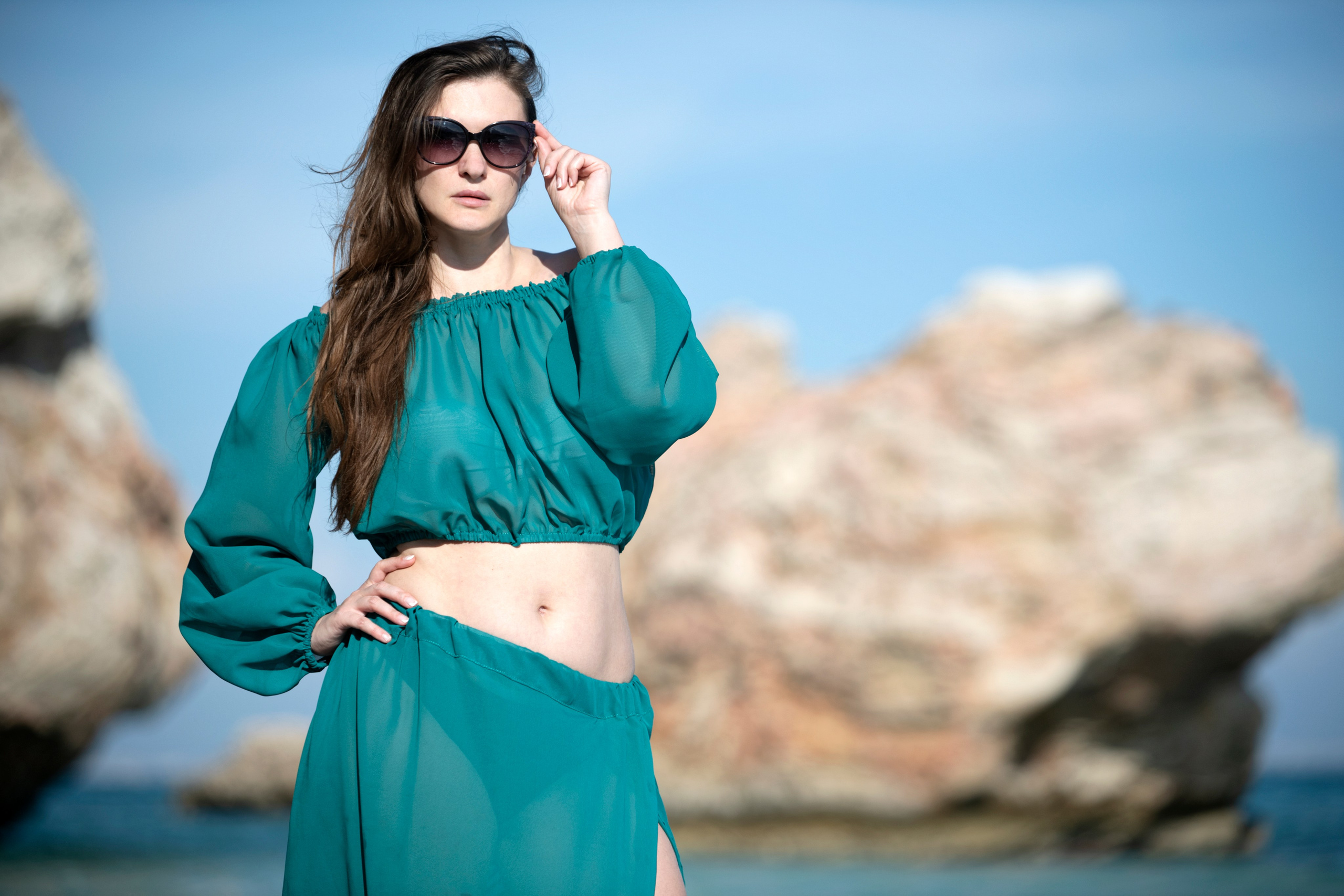 Индивидуальная фотосессия на диком пляже в Кемере. Профессиональный фотограф в Турции Анталии Кемере Сиде Белеке Алании