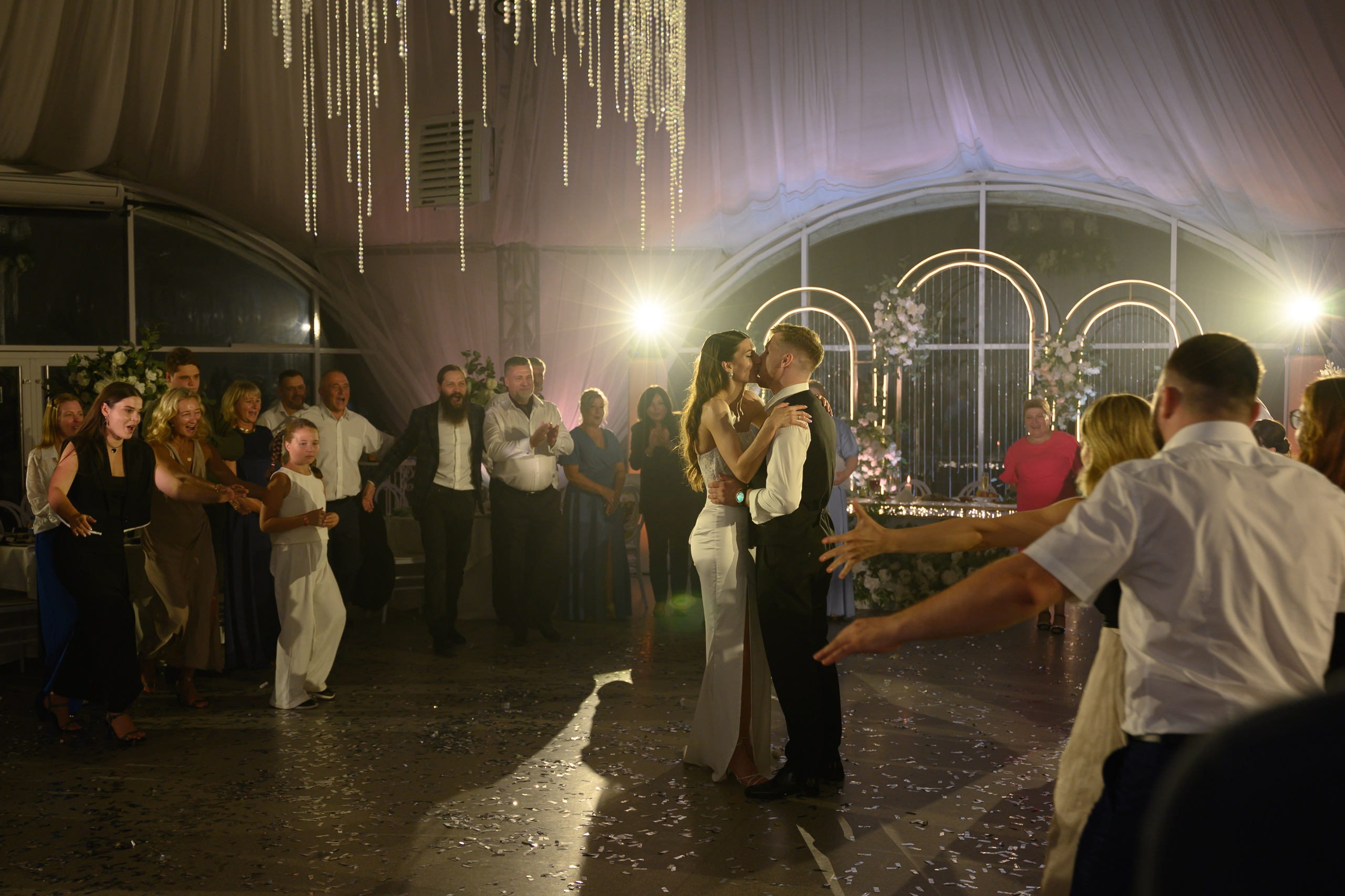 Женя & Марина, Загородная Свадьба на берегу озера. Свадебный фотограф Тюмень Анастасия Битная