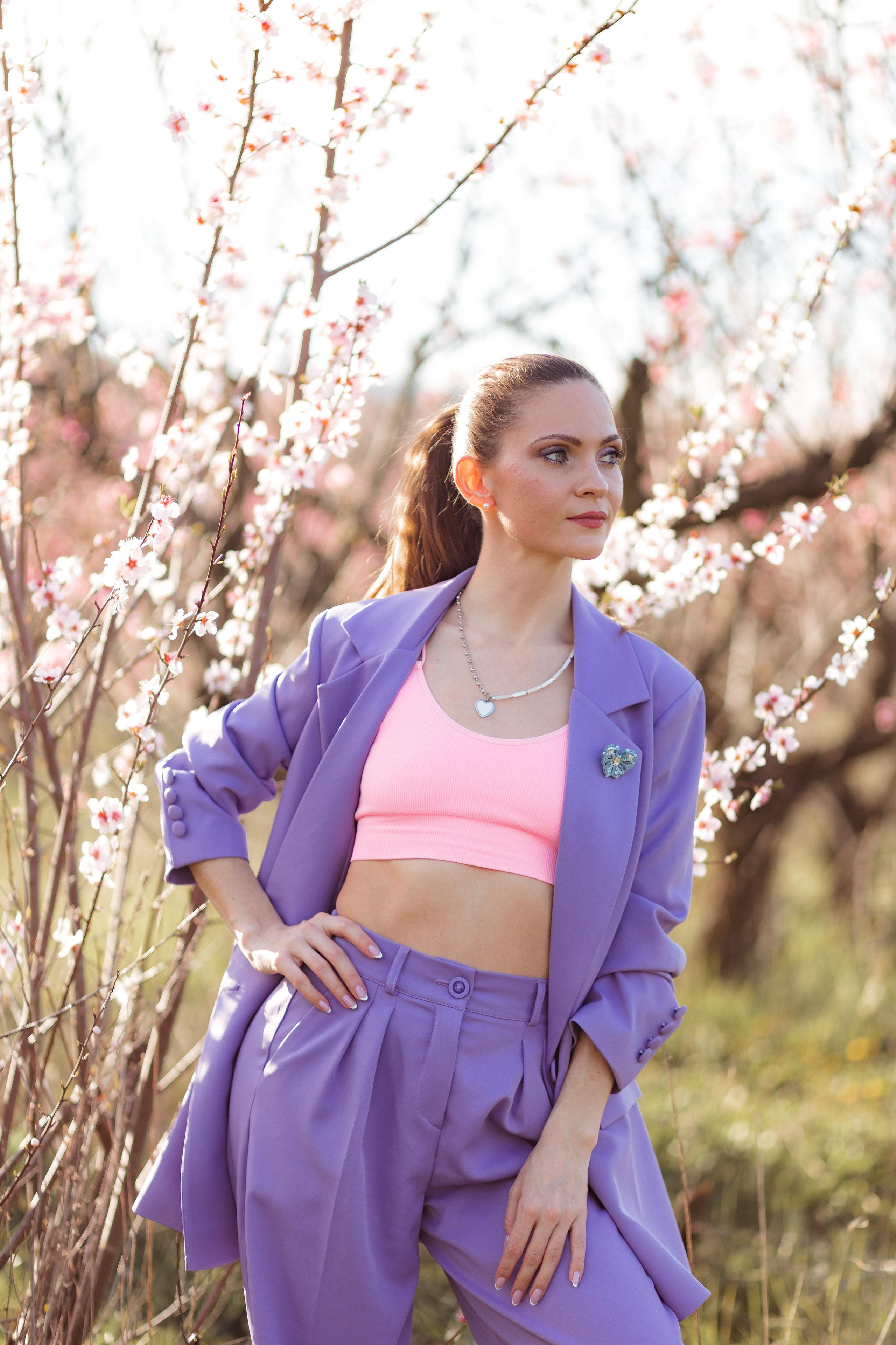 Мария и цветение персика