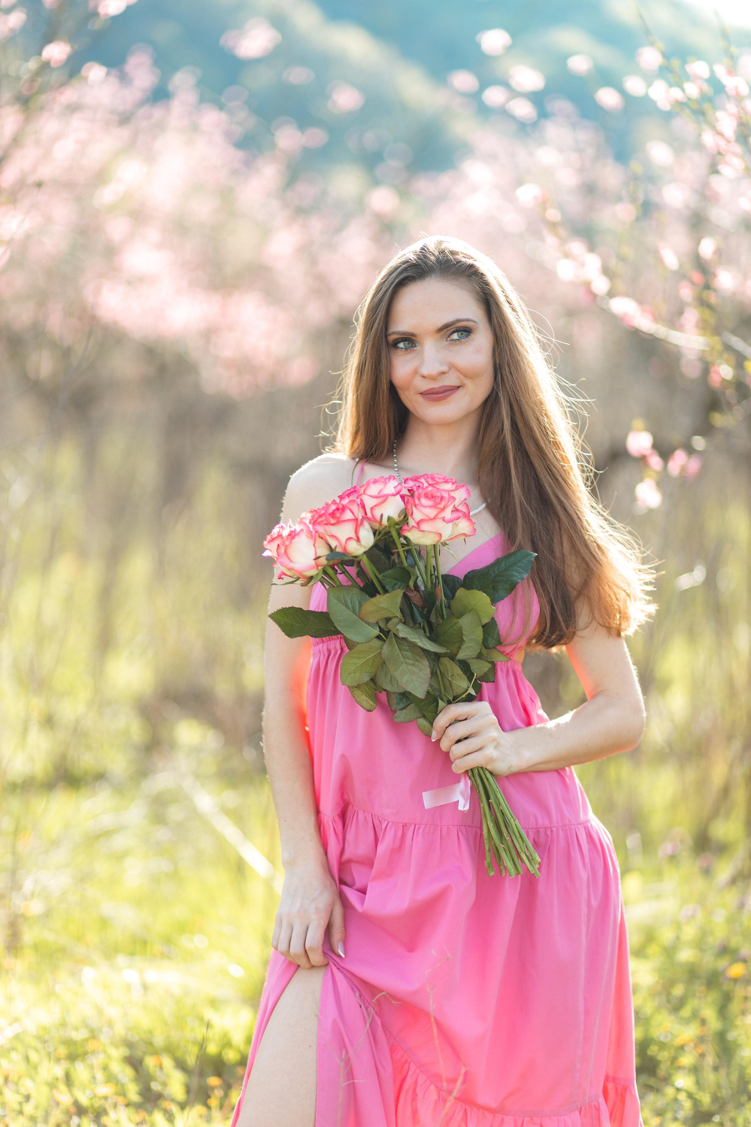 Мария и цветение персика