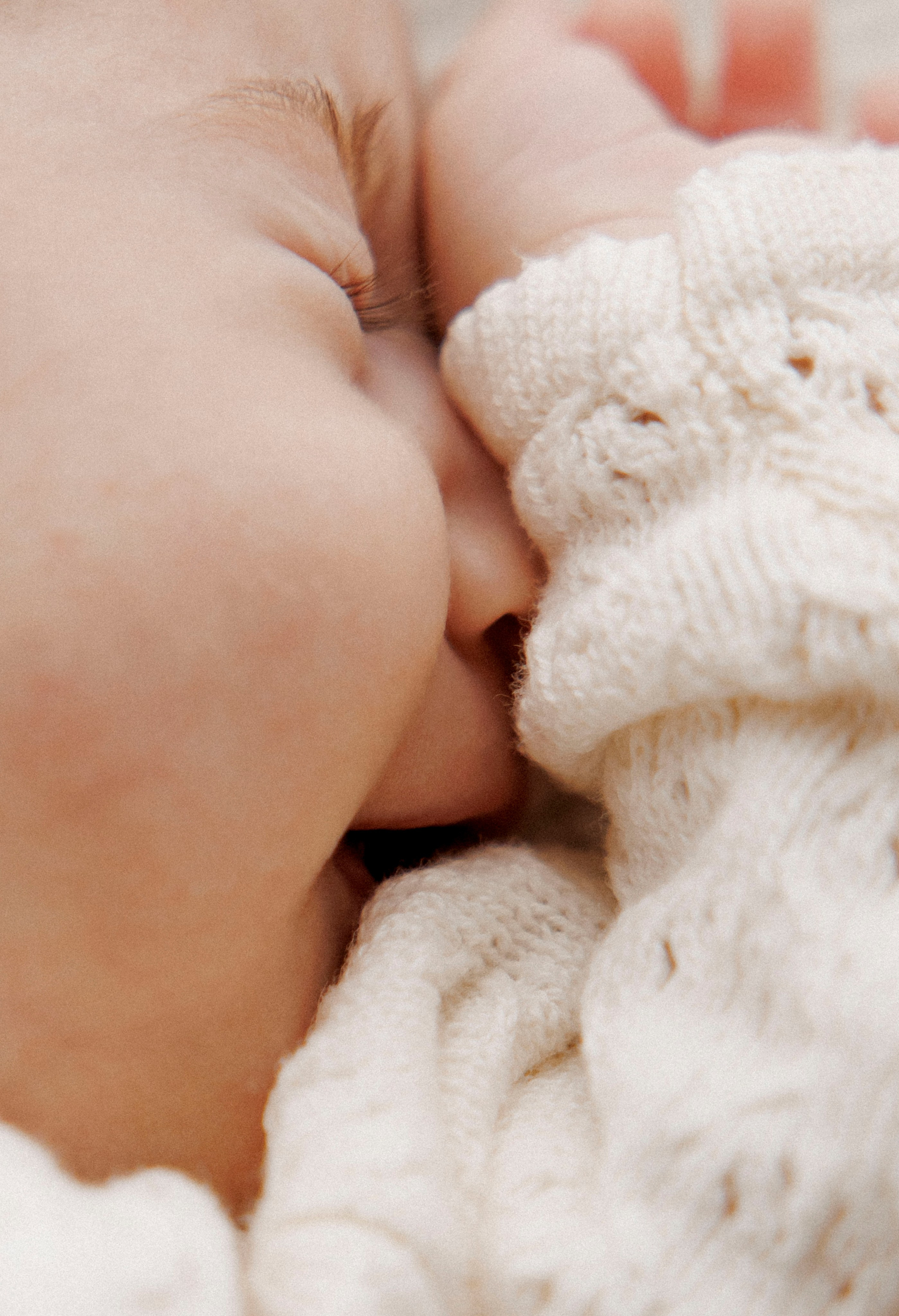 New born family photoshoot at home. Wedding and family photographer