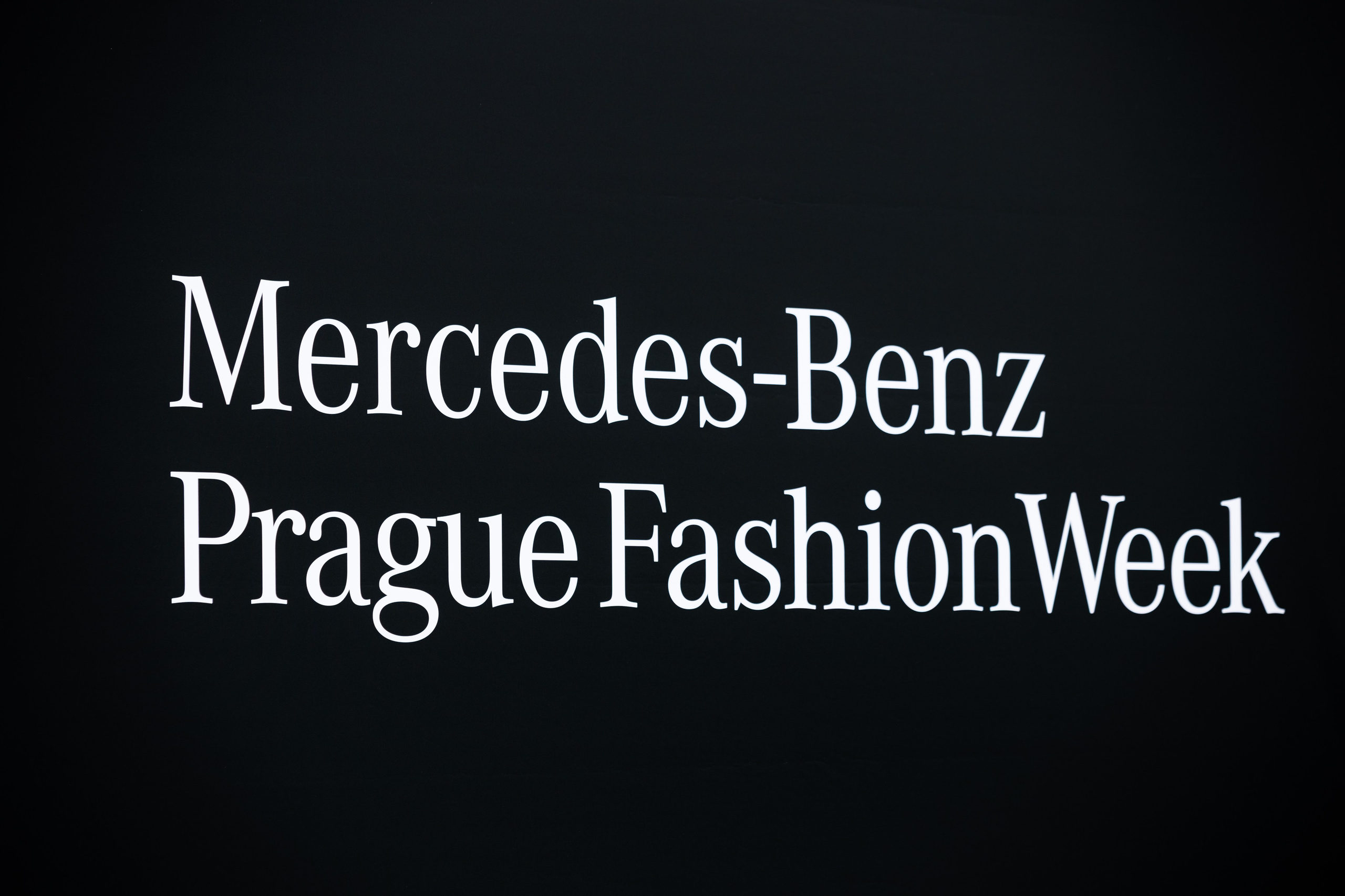 Mercedes-Benz Prague Fashion Week 2026 | Street-style. Photographer in Prague Alexander Pivovarov