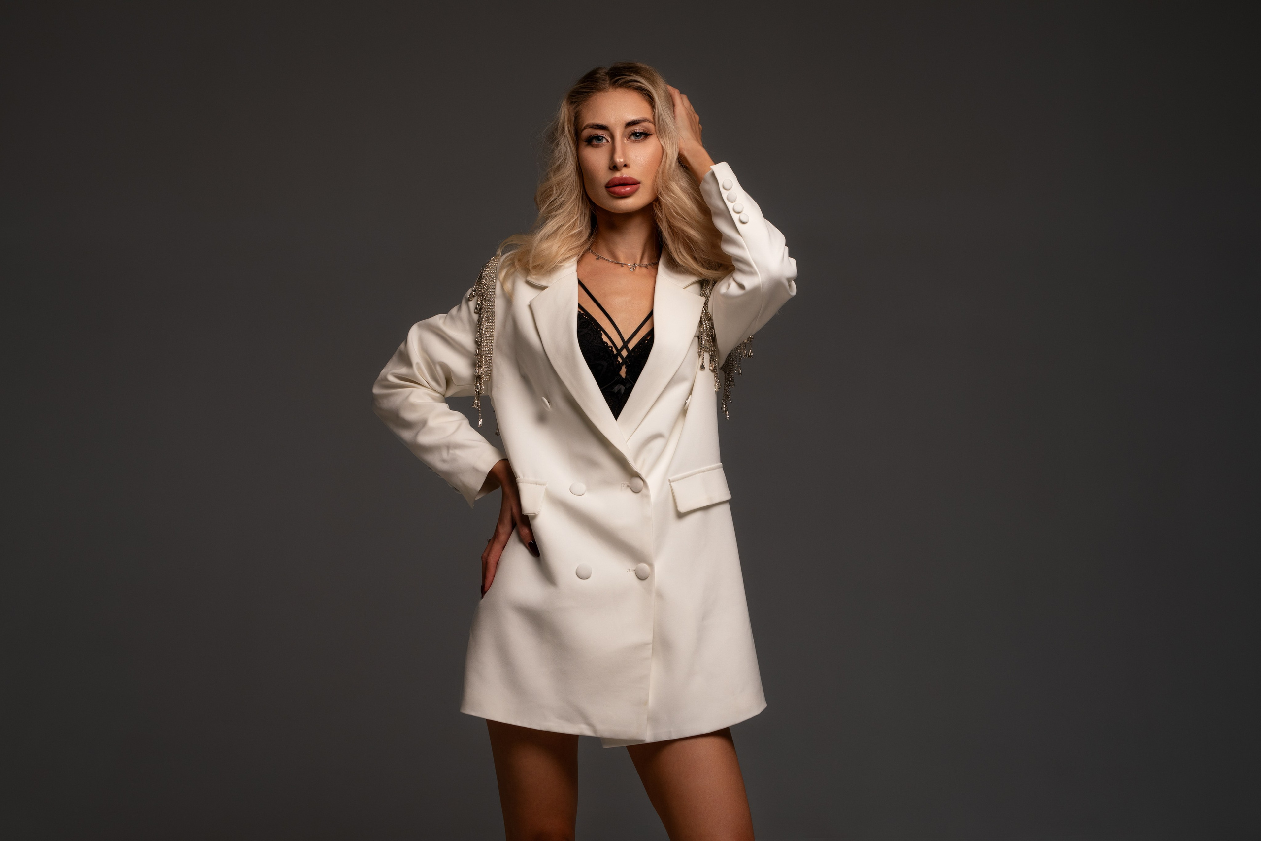 Студийная съемка с Яной на циклораме в формате для «себя»