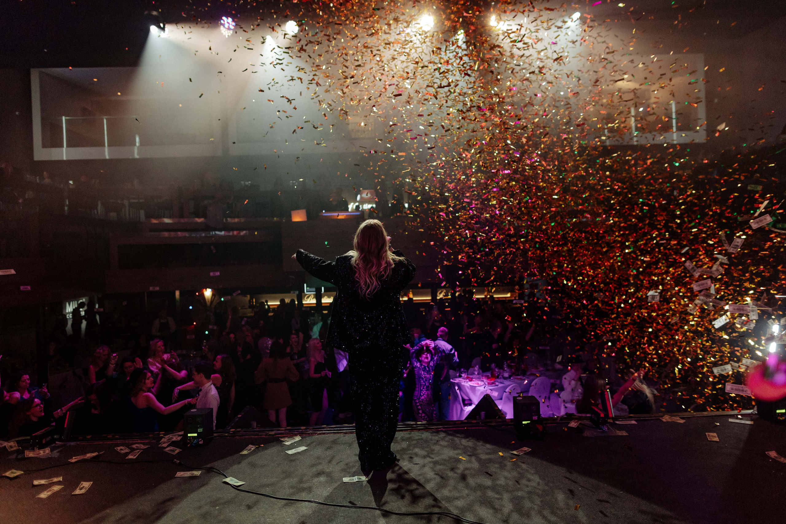 Корпоратив Срочно Деньги. Алексей Шаров — свадебный и репортажный фотограф в Нижнем Новгороде