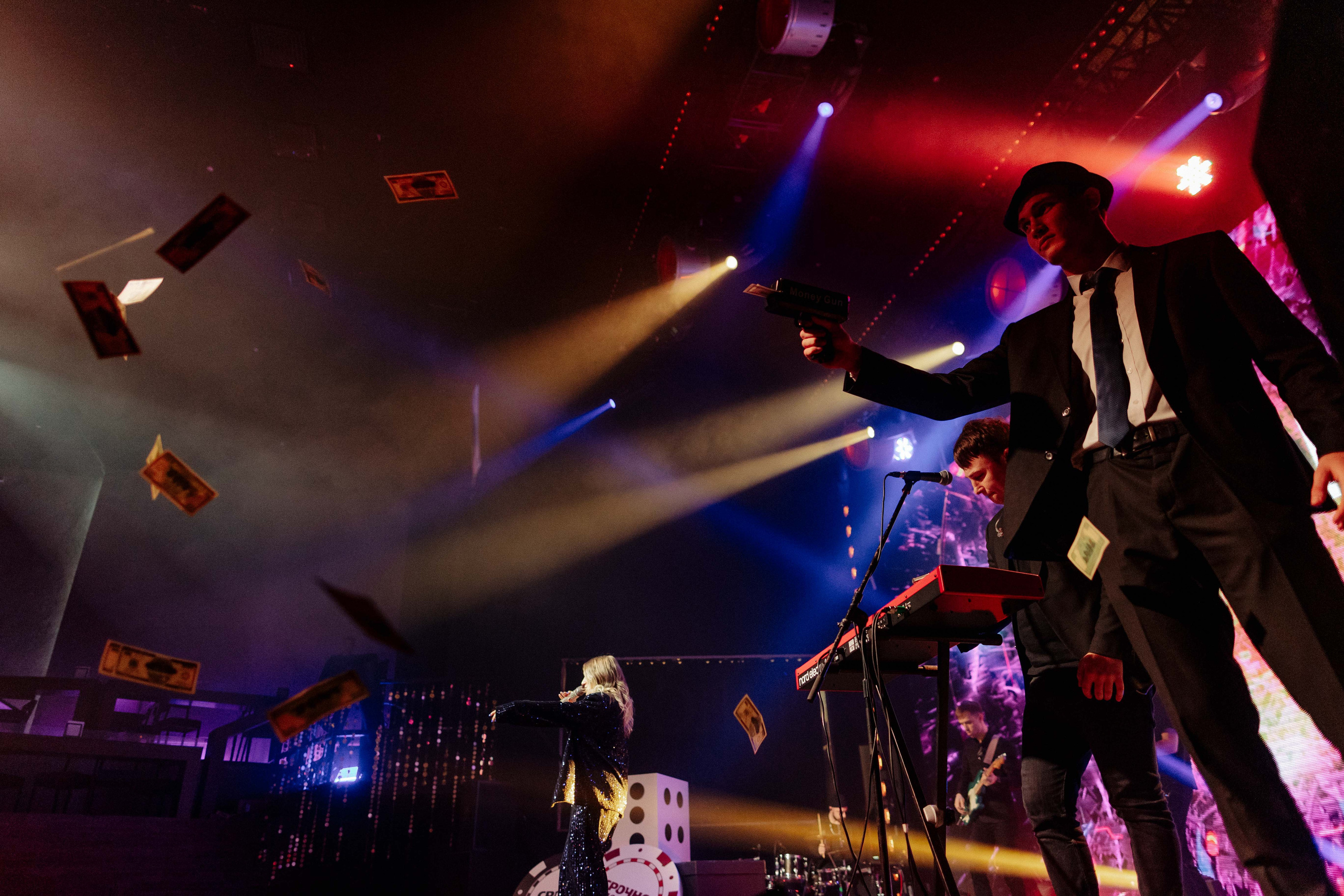 Корпоратив Срочно Деньги. Алексей Шаров — свадебный и репортажный фотограф в Нижнем Новгороде