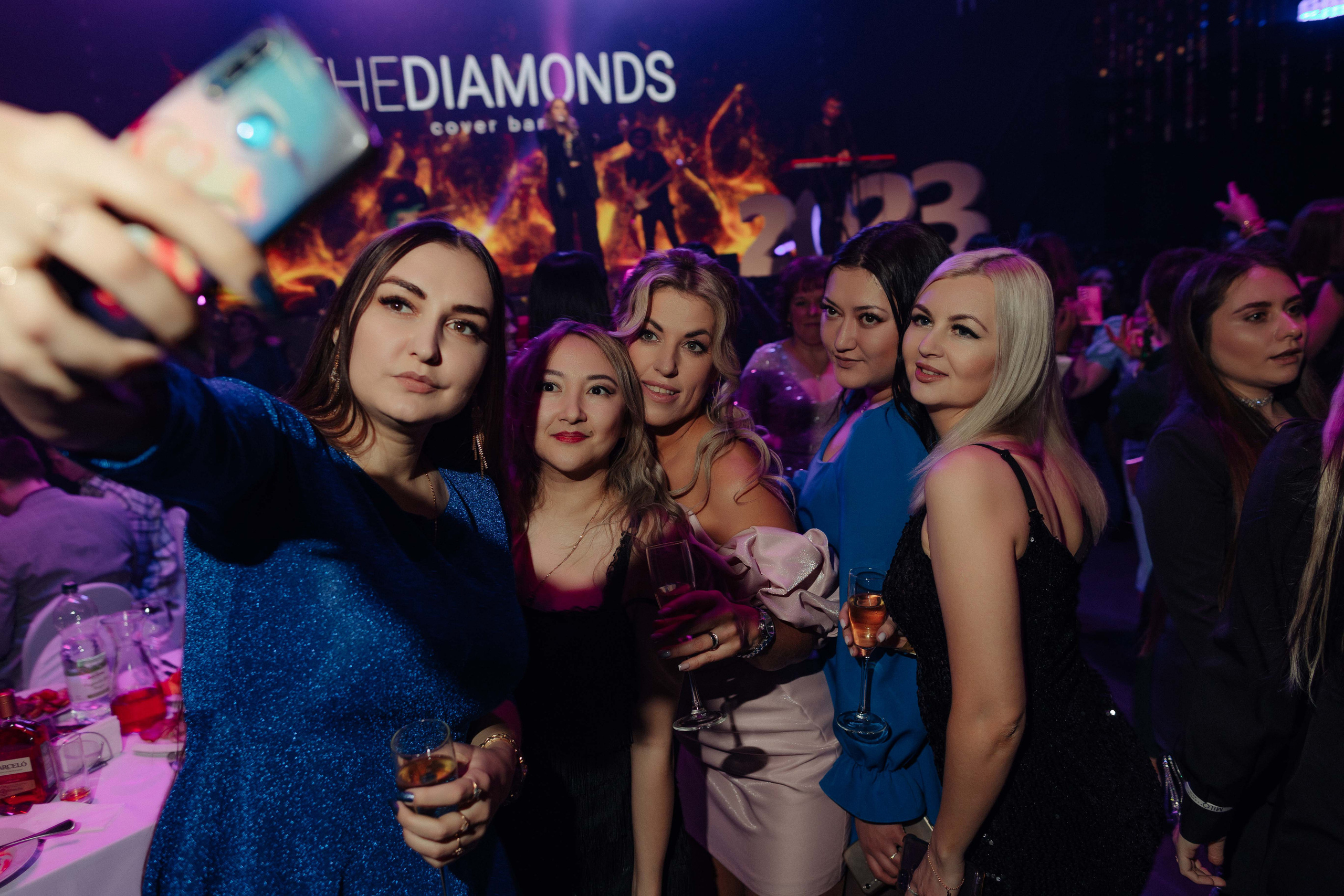 Корпоратив Срочно Деньги. Алексей Шаров — свадебный и репортажный фотограф в Нижнем Новгороде