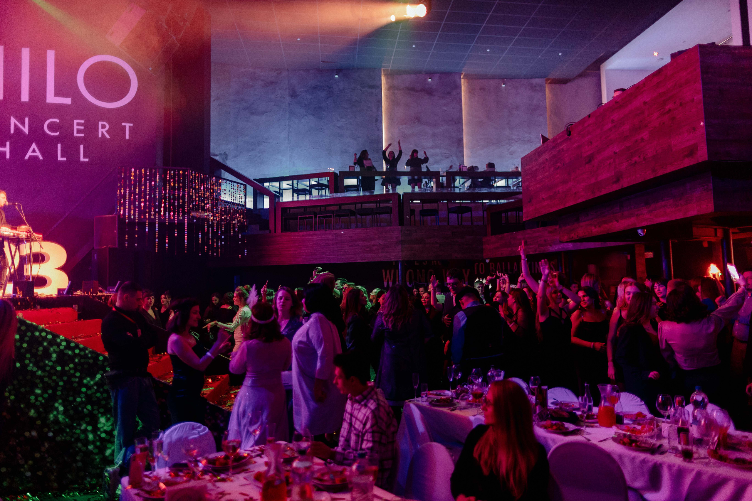 Корпоратив Срочно Деньги. Алексей Шаров — свадебный и репортажный фотограф в Нижнем Новгороде