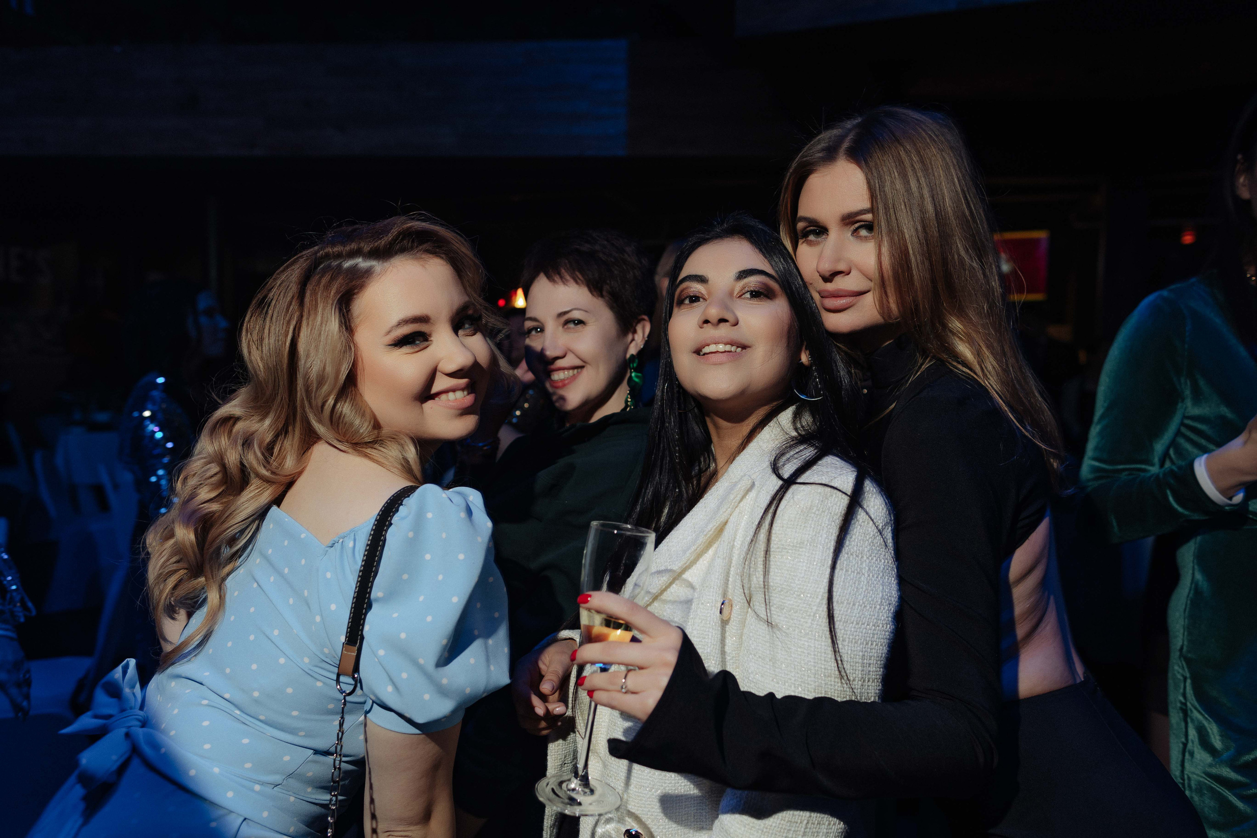 Корпоратив Срочно Деньги. Алексей Шаров — свадебный и репортажный фотограф в Нижнем Новгороде