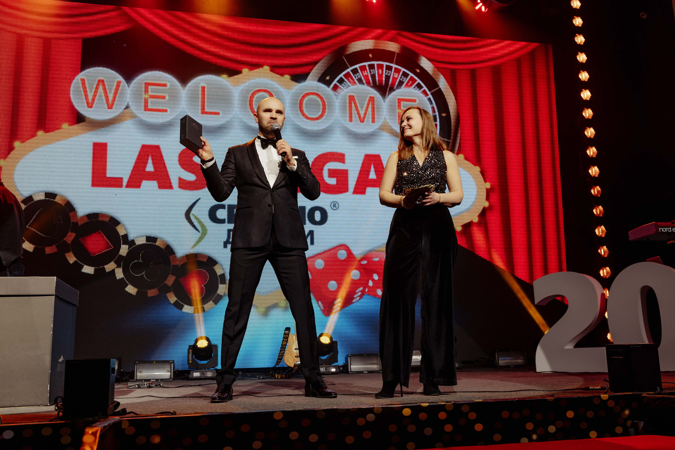 Корпоратив Срочно Деньги. Алексей Шаров — свадебный и репортажный фотограф в Нижнем Новгороде