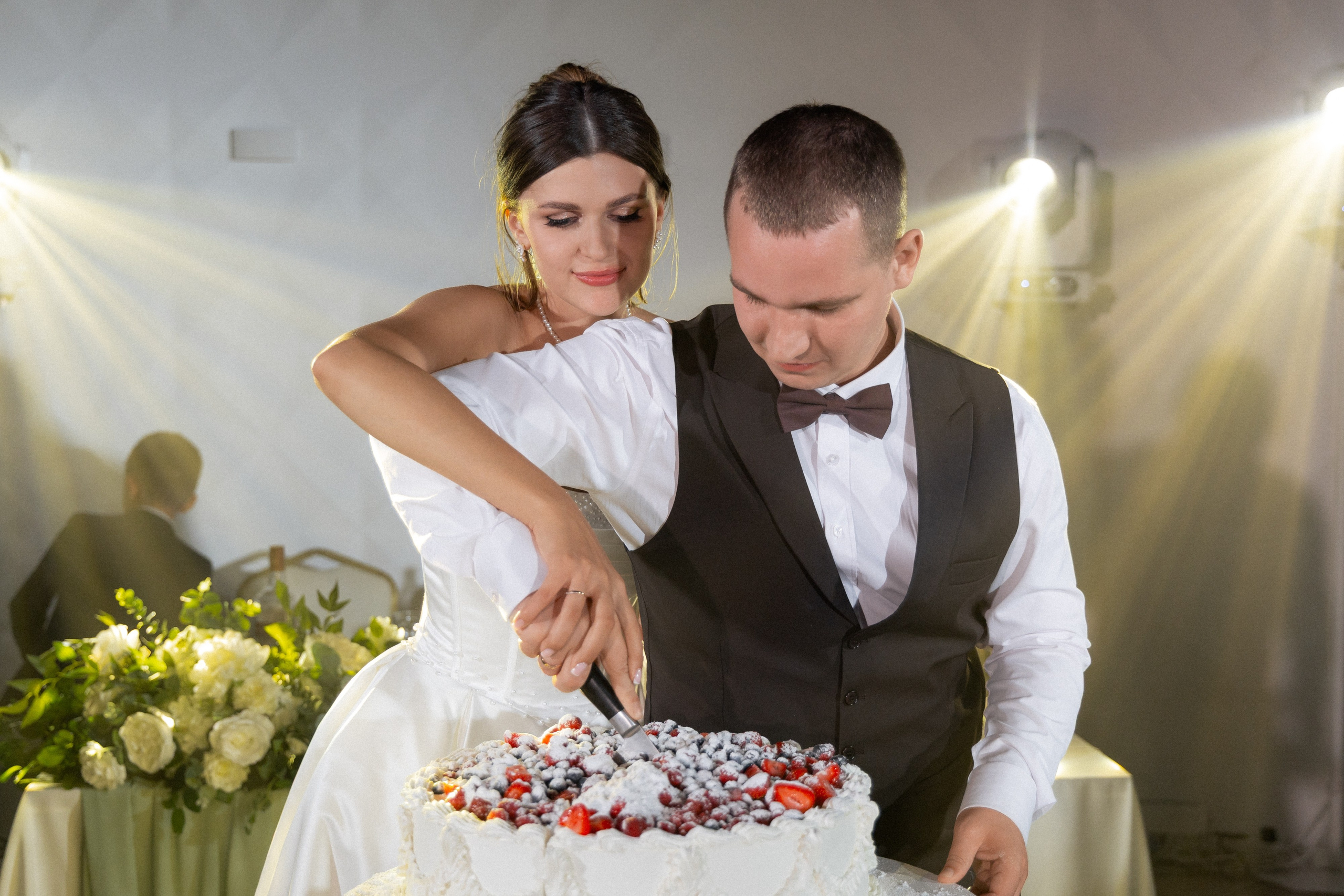 Свадебная фотосессия Анастасии и Игоря в Усадьбе Легенда. Свадебный фотограф в Минске/Беларуси Сергей Спиридонов